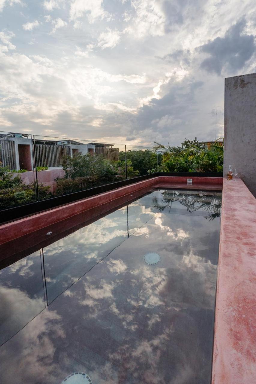 Primrose Jungle Paradise Villa, 3brd, Island Shower, 2 Private Pools, Gourmet Dining & 24hr Security