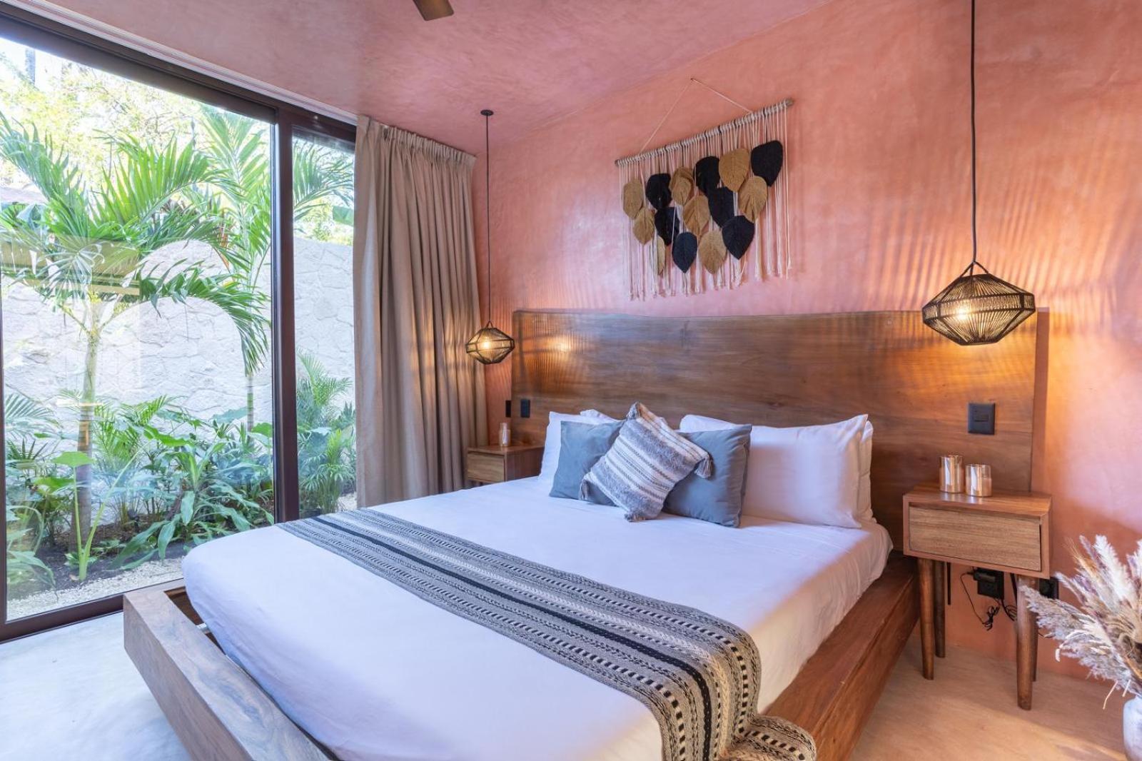Primrose Jungle Paradise Villa, 3brd, Island Shower, 2 Private Pools, Gourmet Dining & 24hr Security Pousada