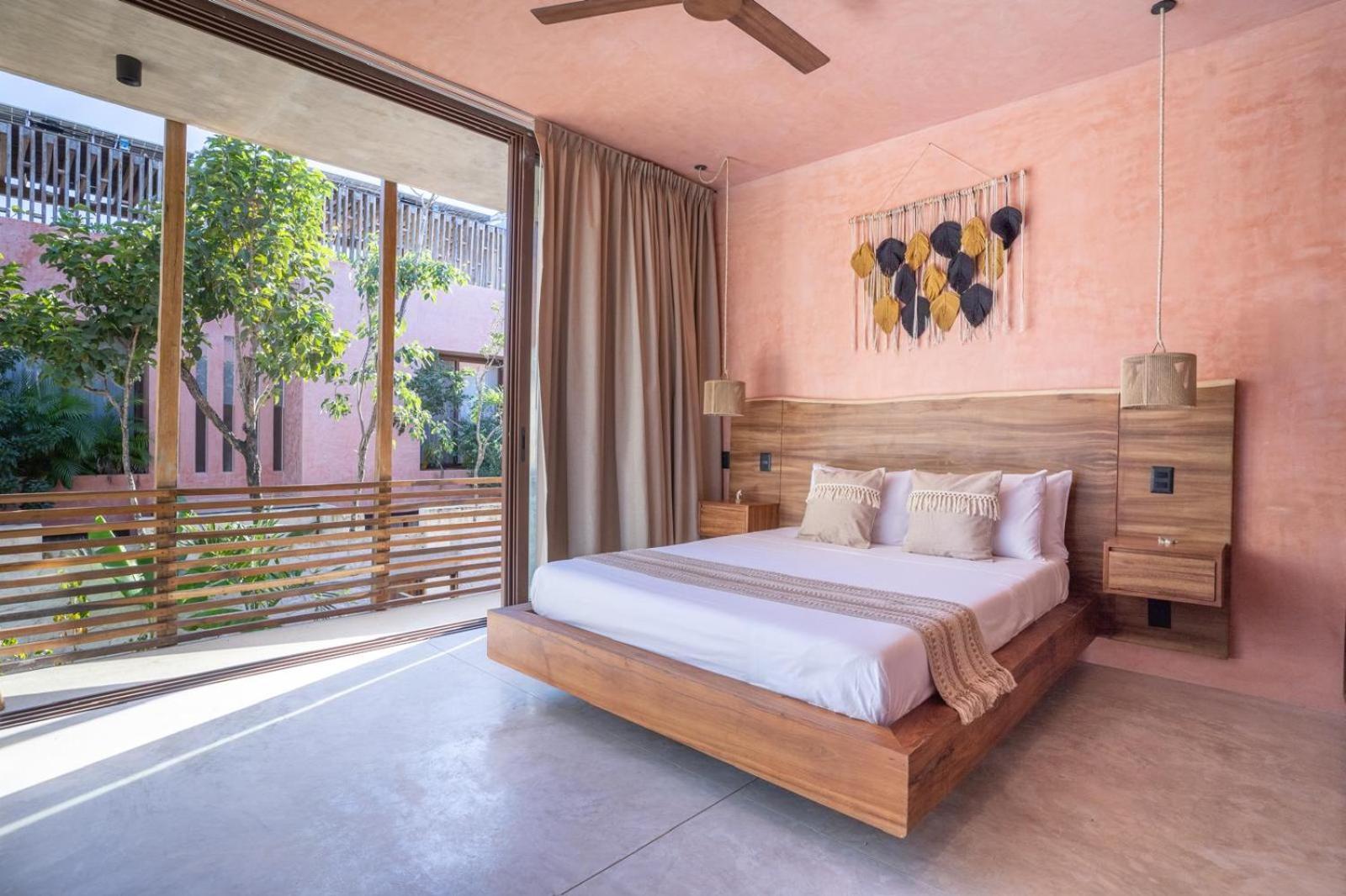 Primrose Jungle Paradise Villa, 3brd, Island Shower, 2 Private Pools, Gourmet Dining & 24hr Security * Tulum
