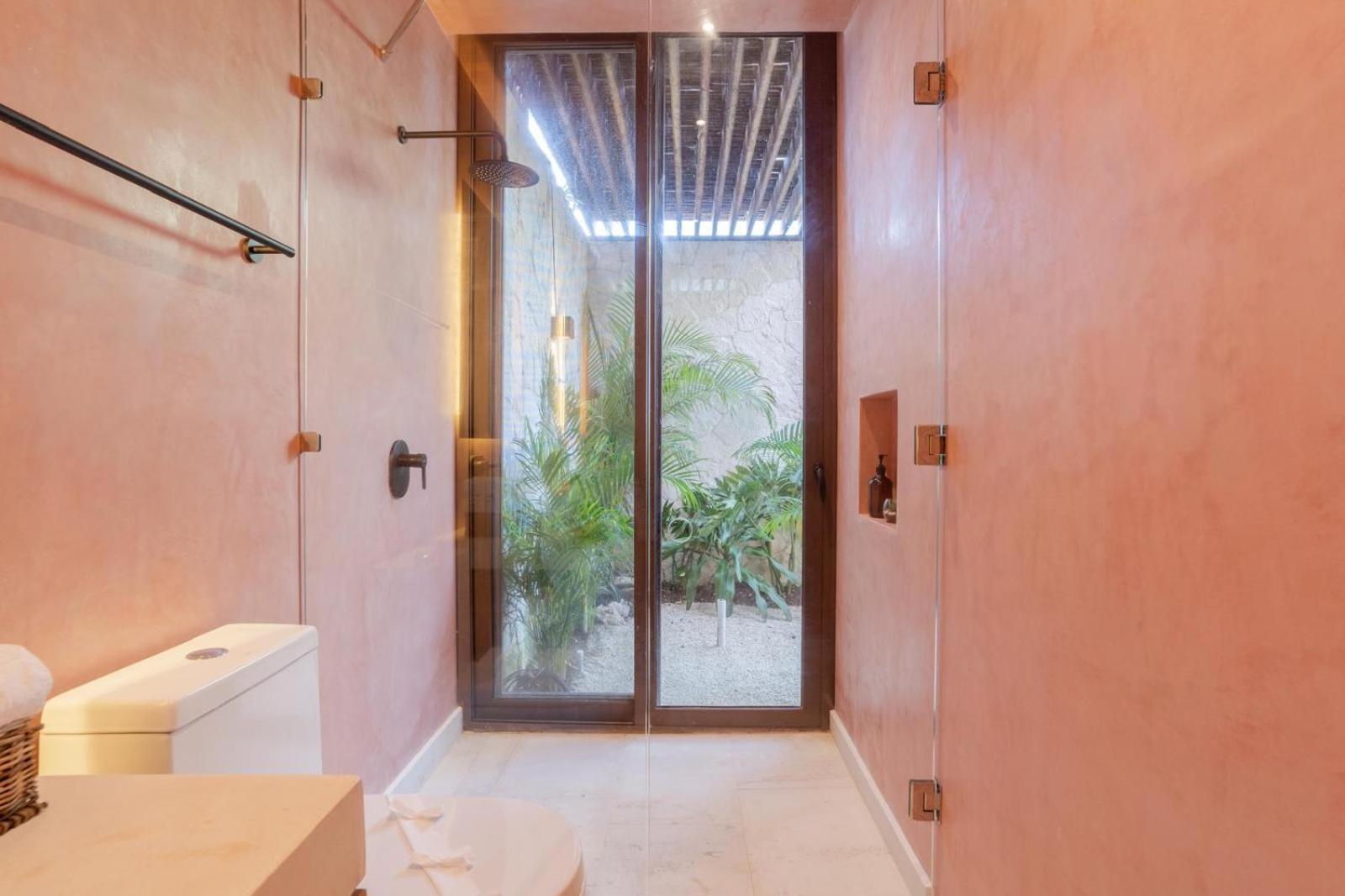 Primrose Jungle Paradise Villa, 3brd, Island Shower, 2 Private Pools, Gourmet Dining & 24hr Security Pousada Tulum