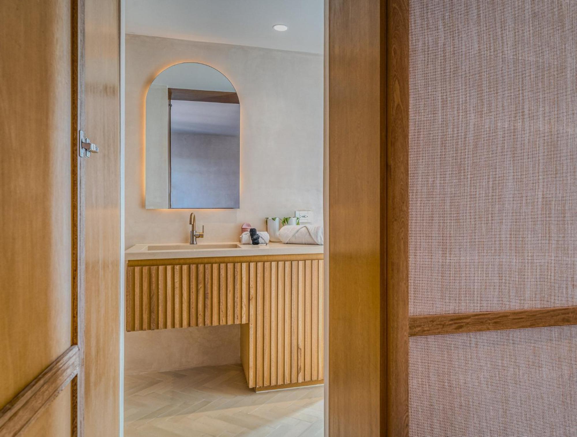 Heavenly 3br Ph W Private Pool, Gym, Yoga Class Apartment