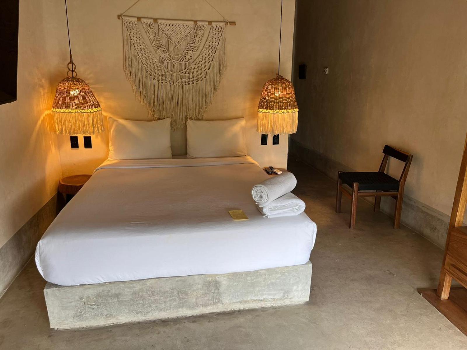 Nuee Hotel & Beach Club 4*