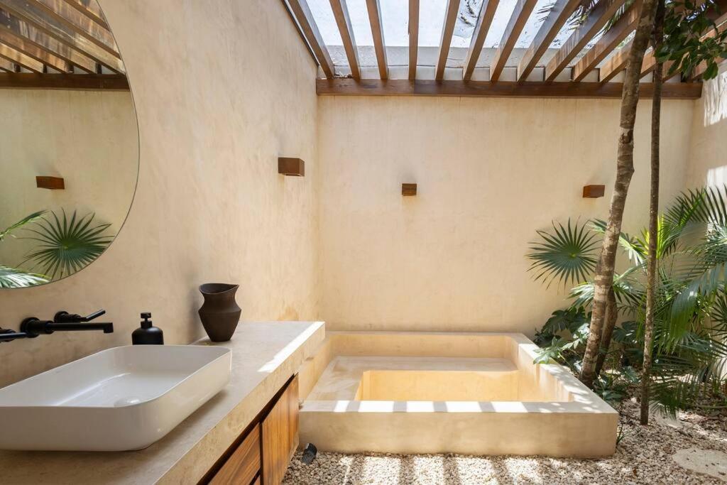 Tropical 5 Min To Beach! Apartment *