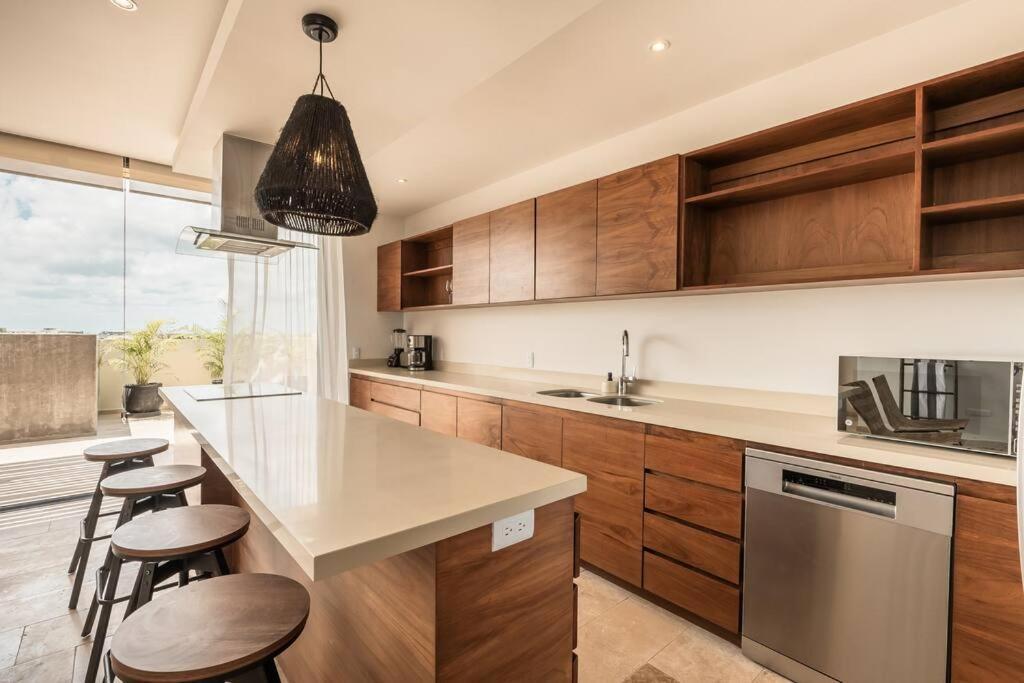 Amazing Penthouse Luxury With Concierge In Exclusive Area *