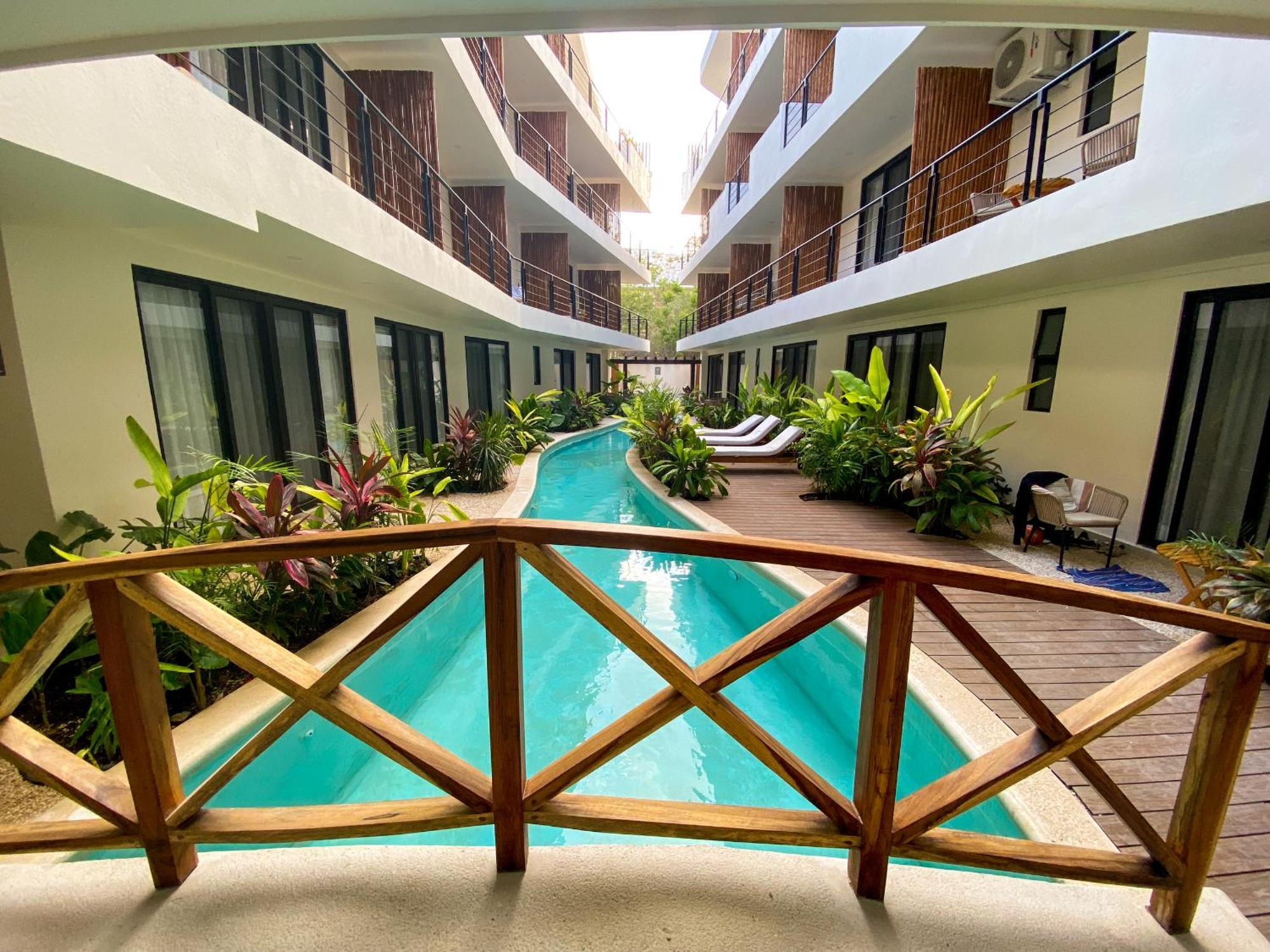 Cozy And Lovely With Roof, Pools, Gym, Bar, Parking