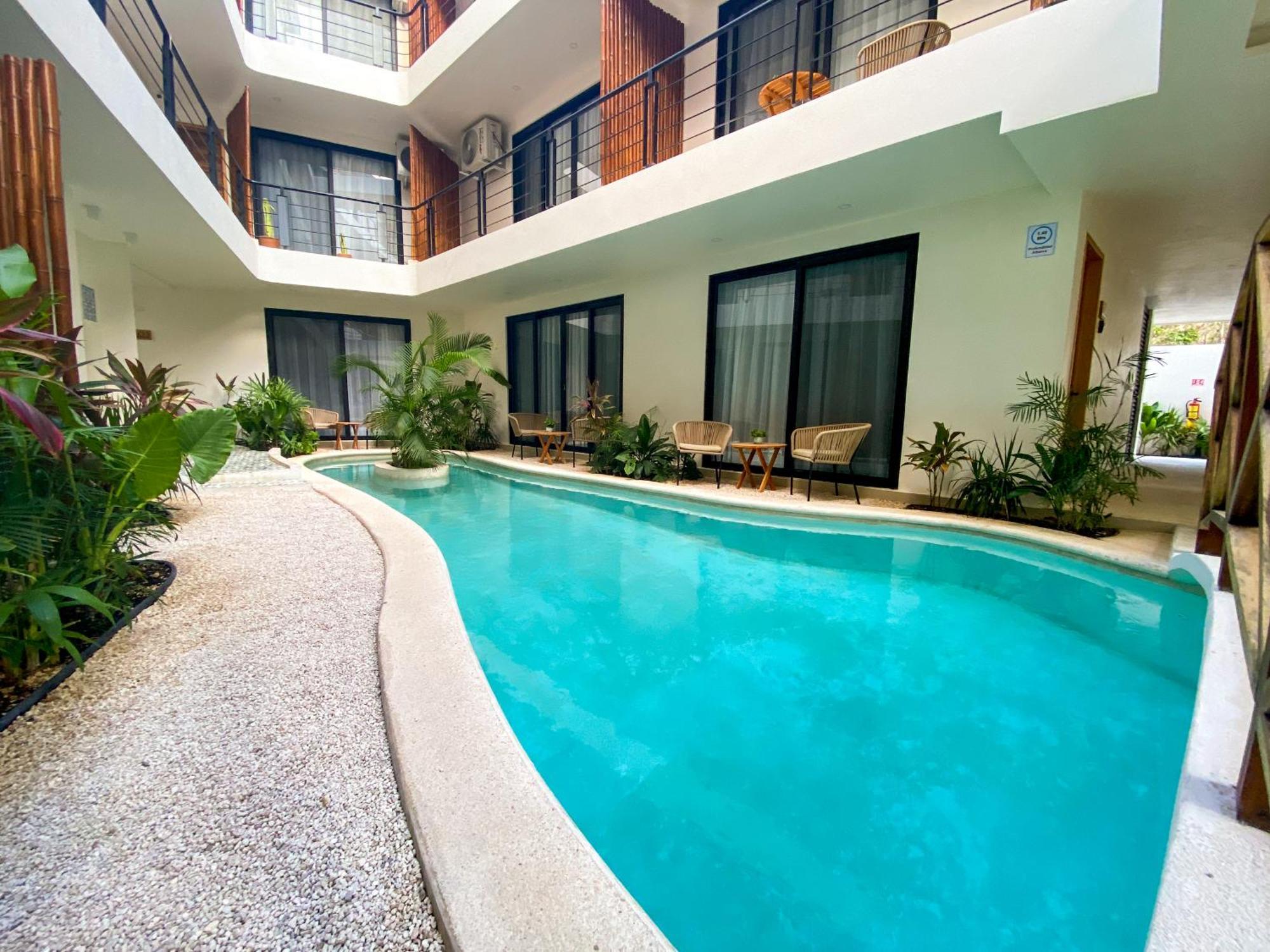 Boho Swim-up With Priv Pool, Terrace , Gym And Bar Apartment *