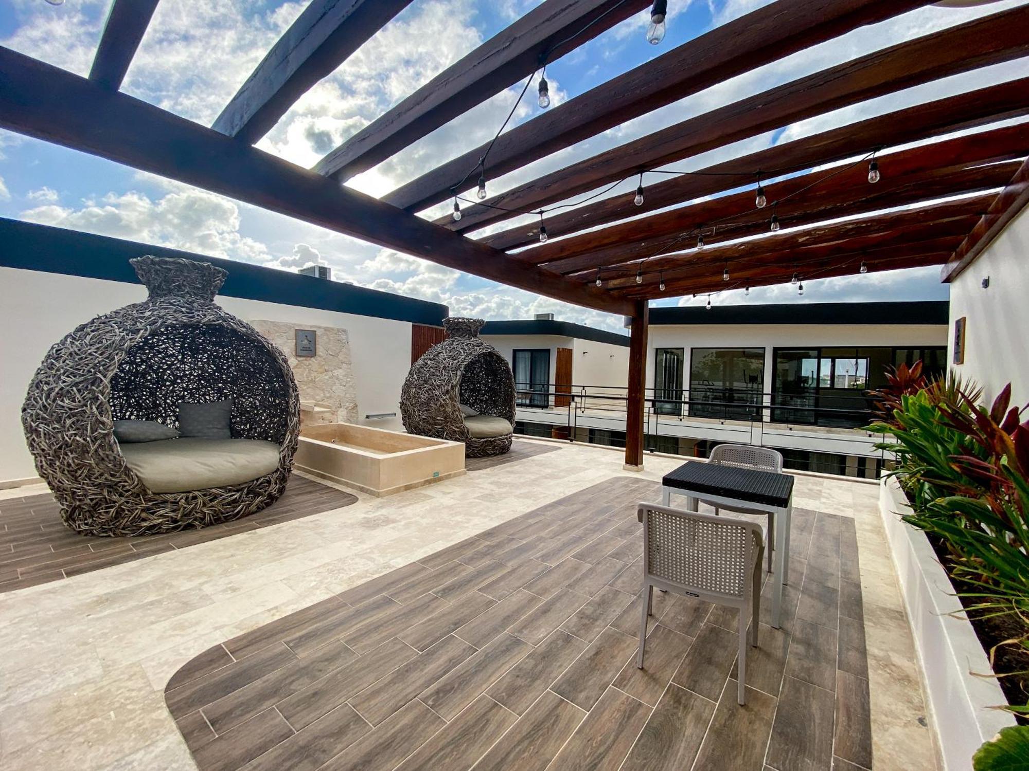 Apartment Boho Swim-up With Priv Pool, Terrace , Gym And Bar