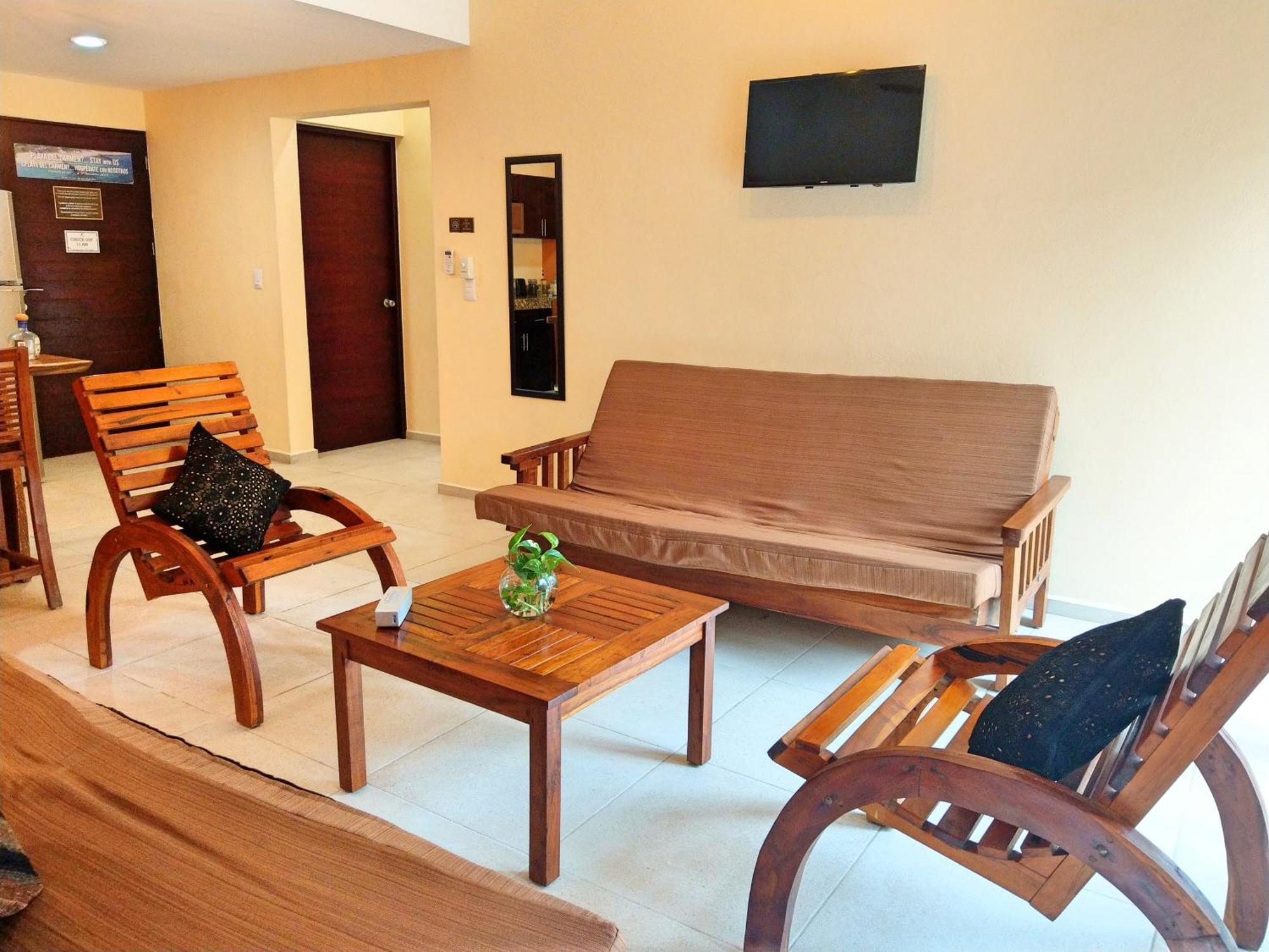 Nah Aparthotel 3*