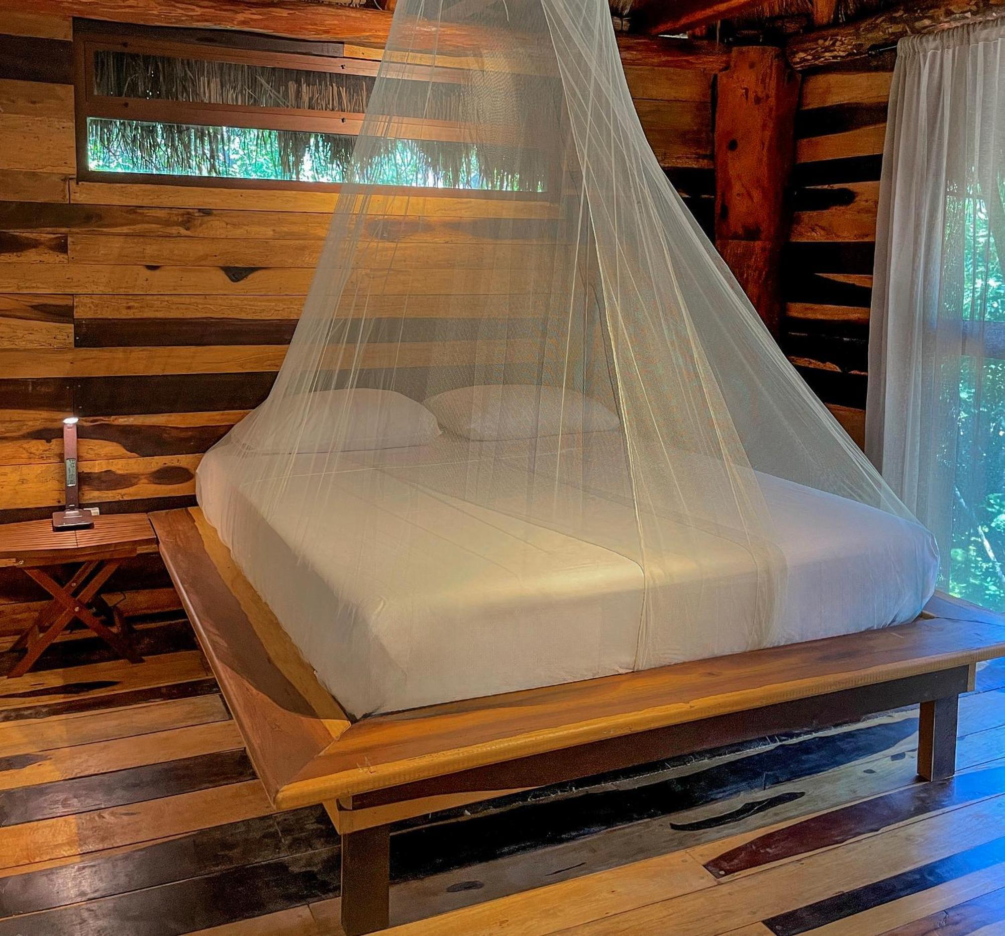 Treehouse H2ojos 4*