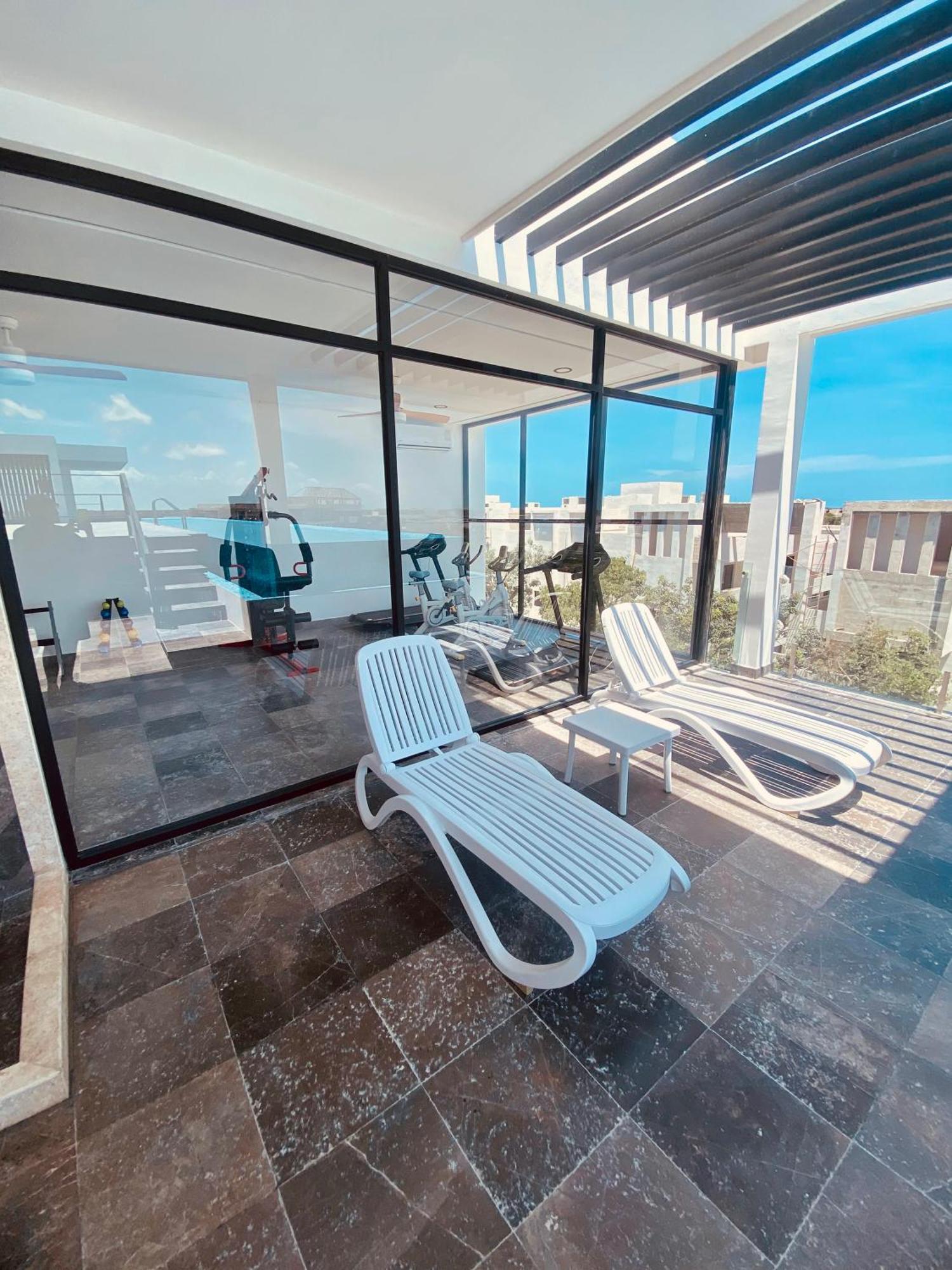 Apartment Oscar Wilde - Ph With Private Rooftop And Plunge Pool & Gym & Club Access