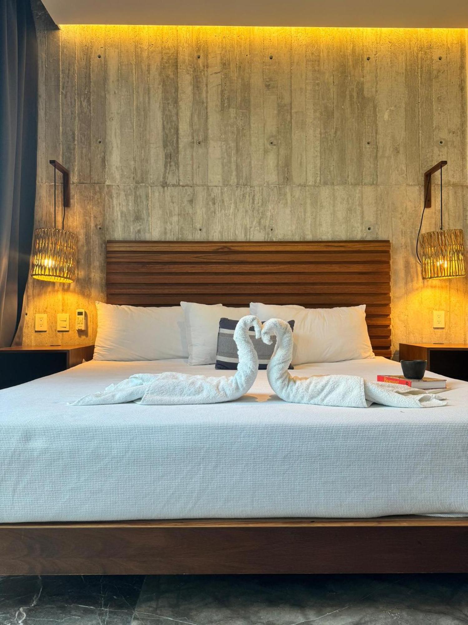 Iik By Groovy Stays- A Hip Condo-hotel With Wifi, Rooftop, Pool, Sleeps 6 Aparthotel *