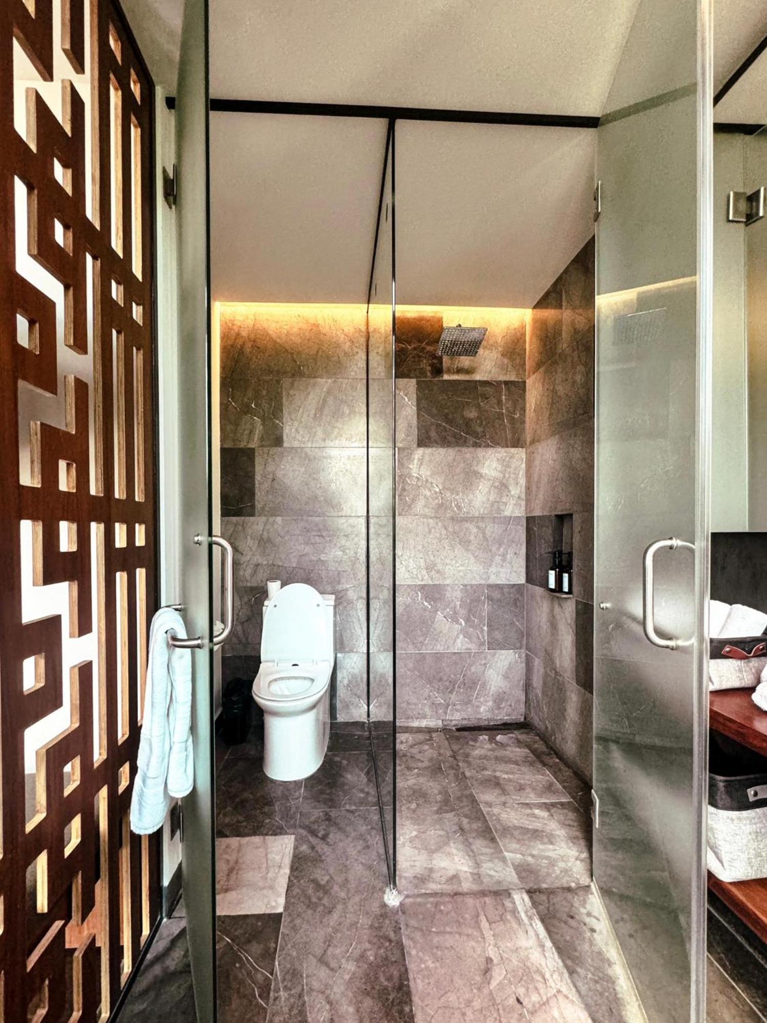 Iik By Groovy Stays- A Hip Condo-hotel With Wifi, Rooftop, Pool, Sleeps 6 Tulum
