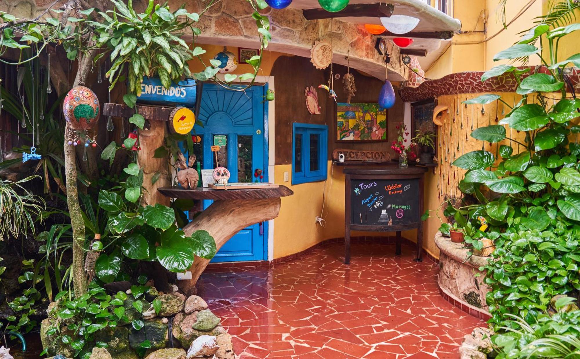 Maison Hotel 3*