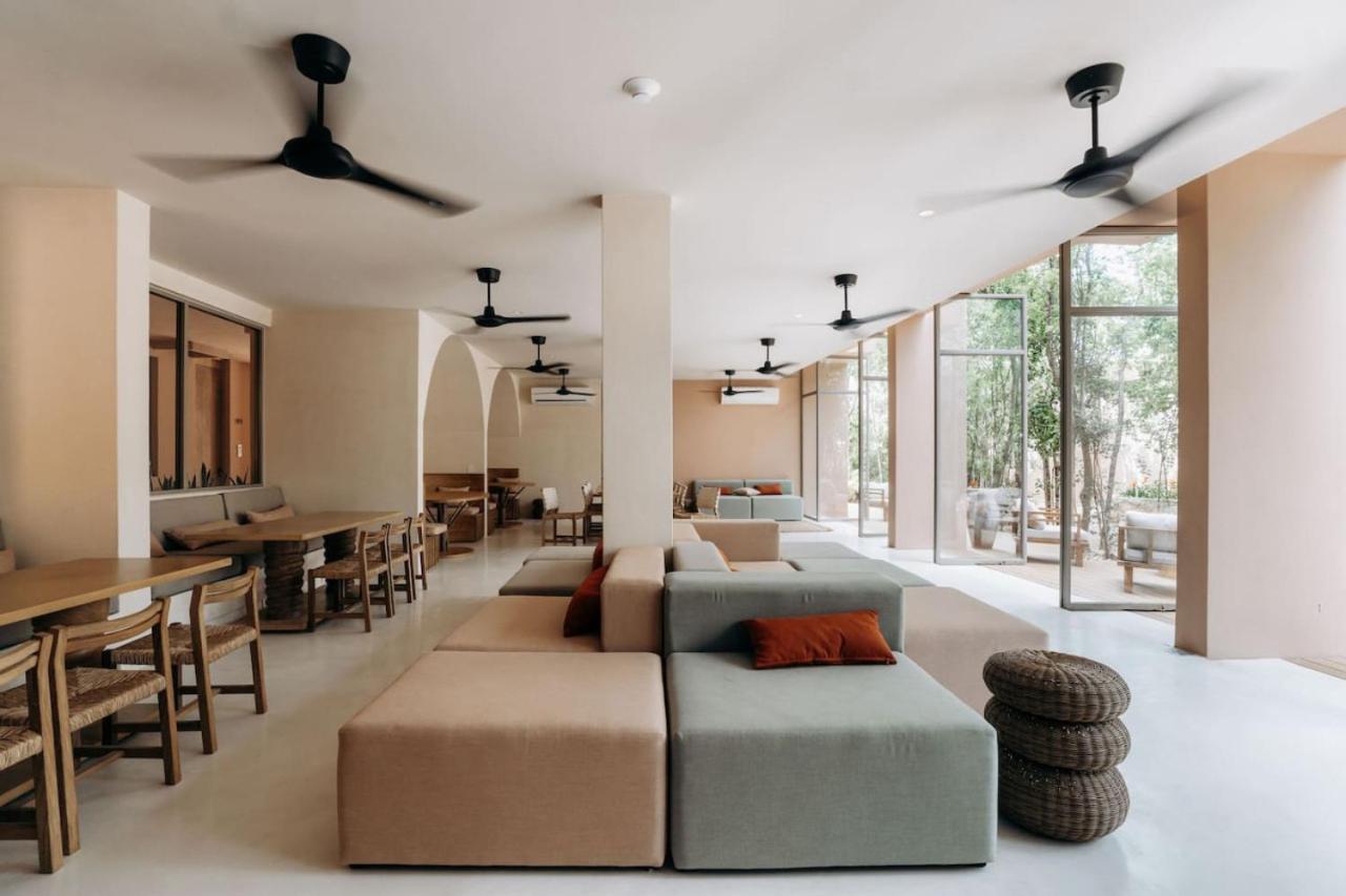 Blush Jungle Romantic Retreat Holiday home