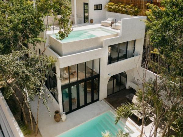 Casa Cielo Luxury Beach Club Access Holiday home *