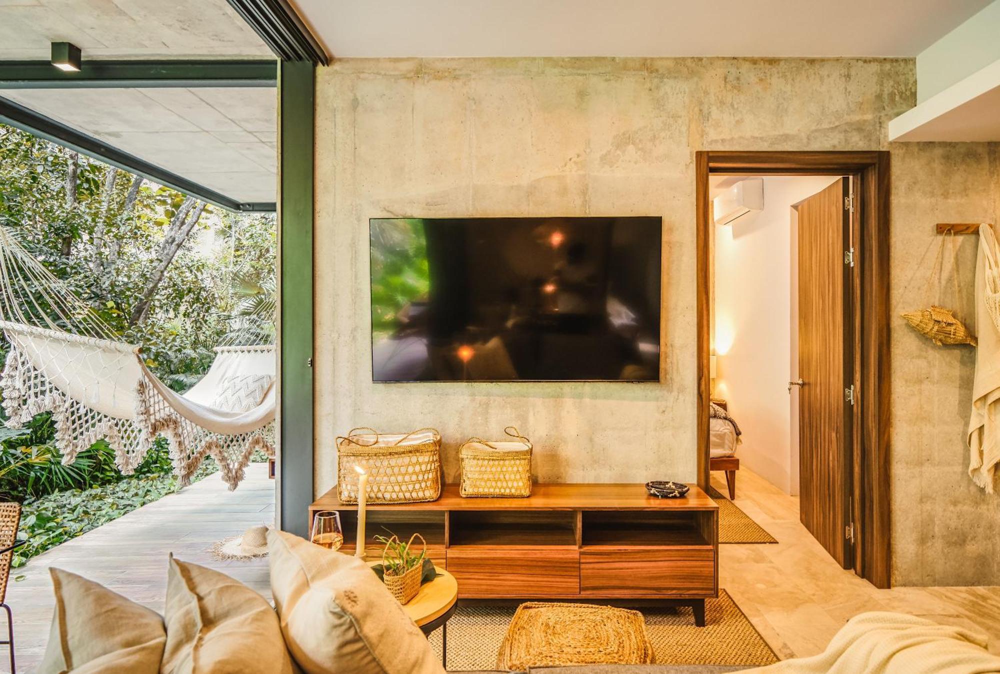 Apartment Waterworld 2br On Cenote Pools And Gym Club