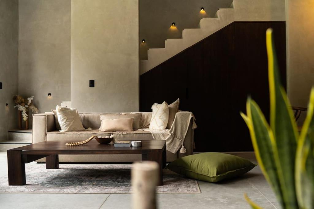 Luxury Twin Villas, 4 Private Pools, 2 Rooftops, Bbq, Near