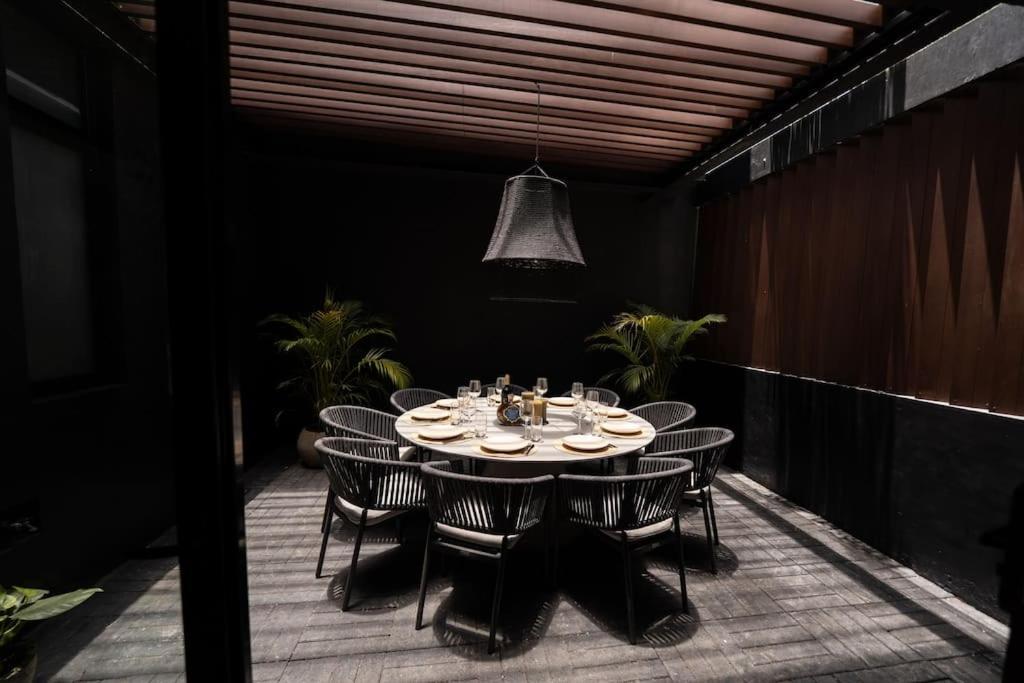 Luxury Twin Villas, 4 Private Pools, 2 Rooftops, Bbq, Near *