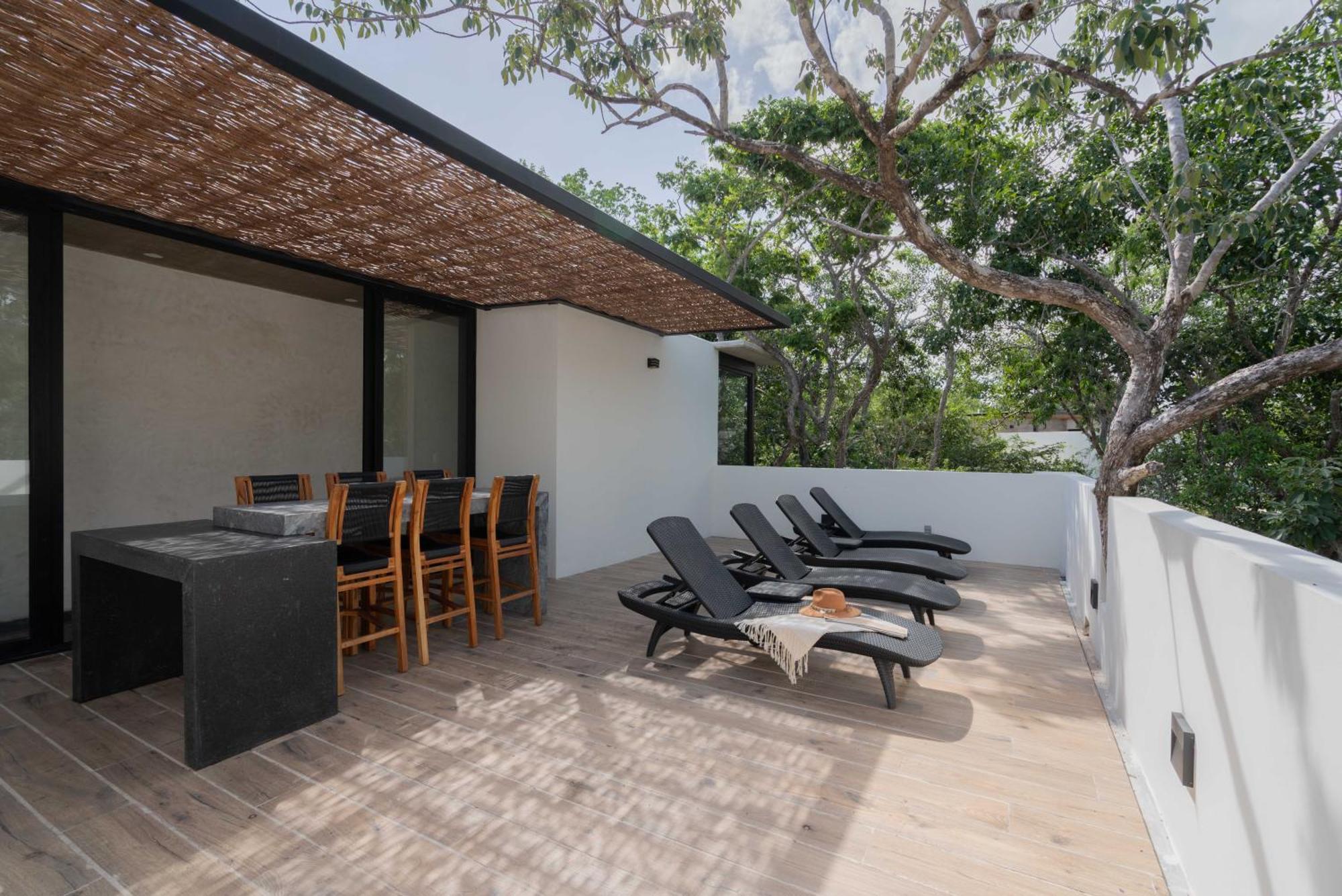 Twelve O'clock - Luxury Villa *