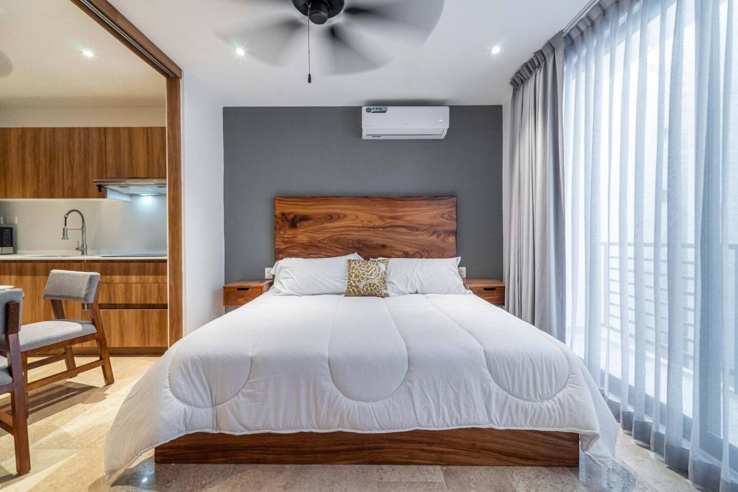 King With Private Balcony, Gym And Rooftop Pool Holiday home Tulum