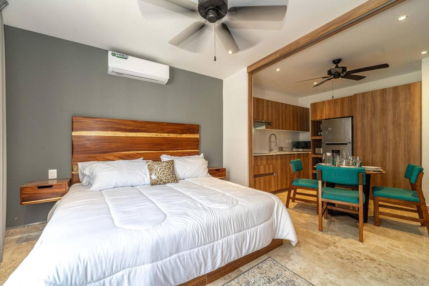 Holiday home King With Balcony, Gym And Rooftop Pool *