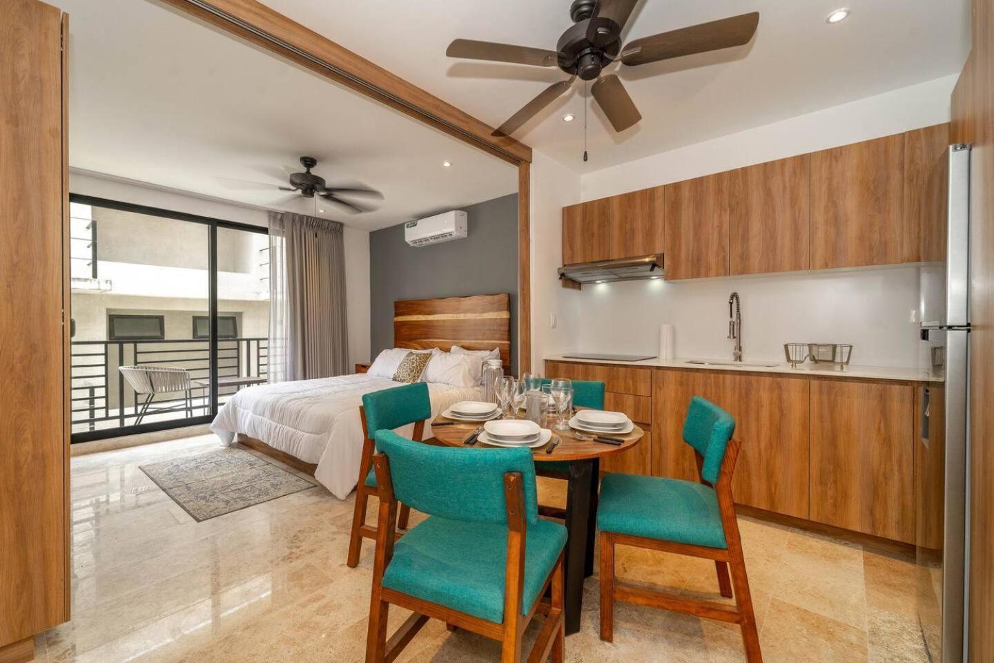 Holiday home King With Balcony, Gym And Rooftop Pool