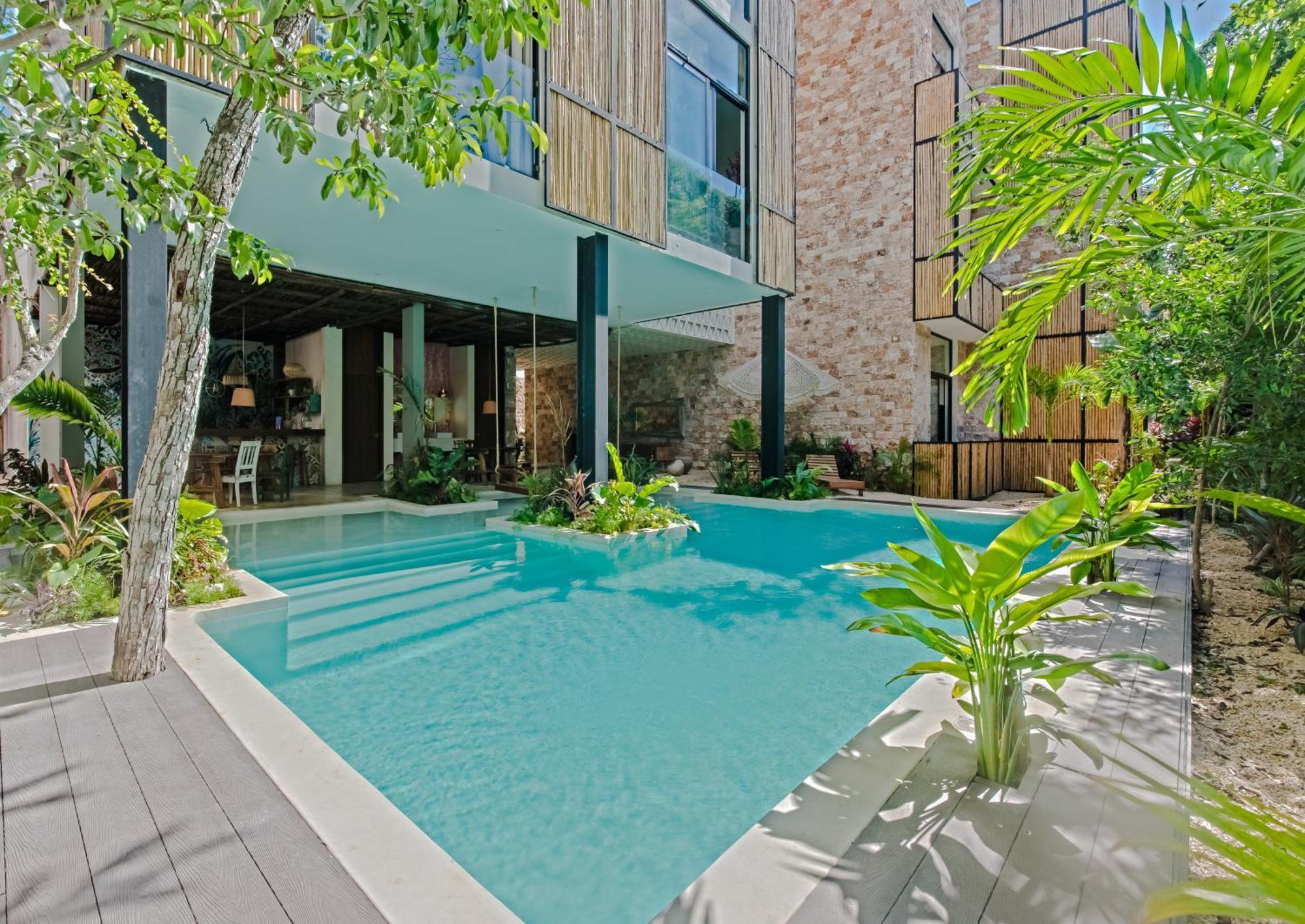 Tanah Manor *