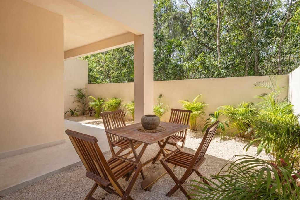 Brand New Lux 4 Bed 2 Pools! *