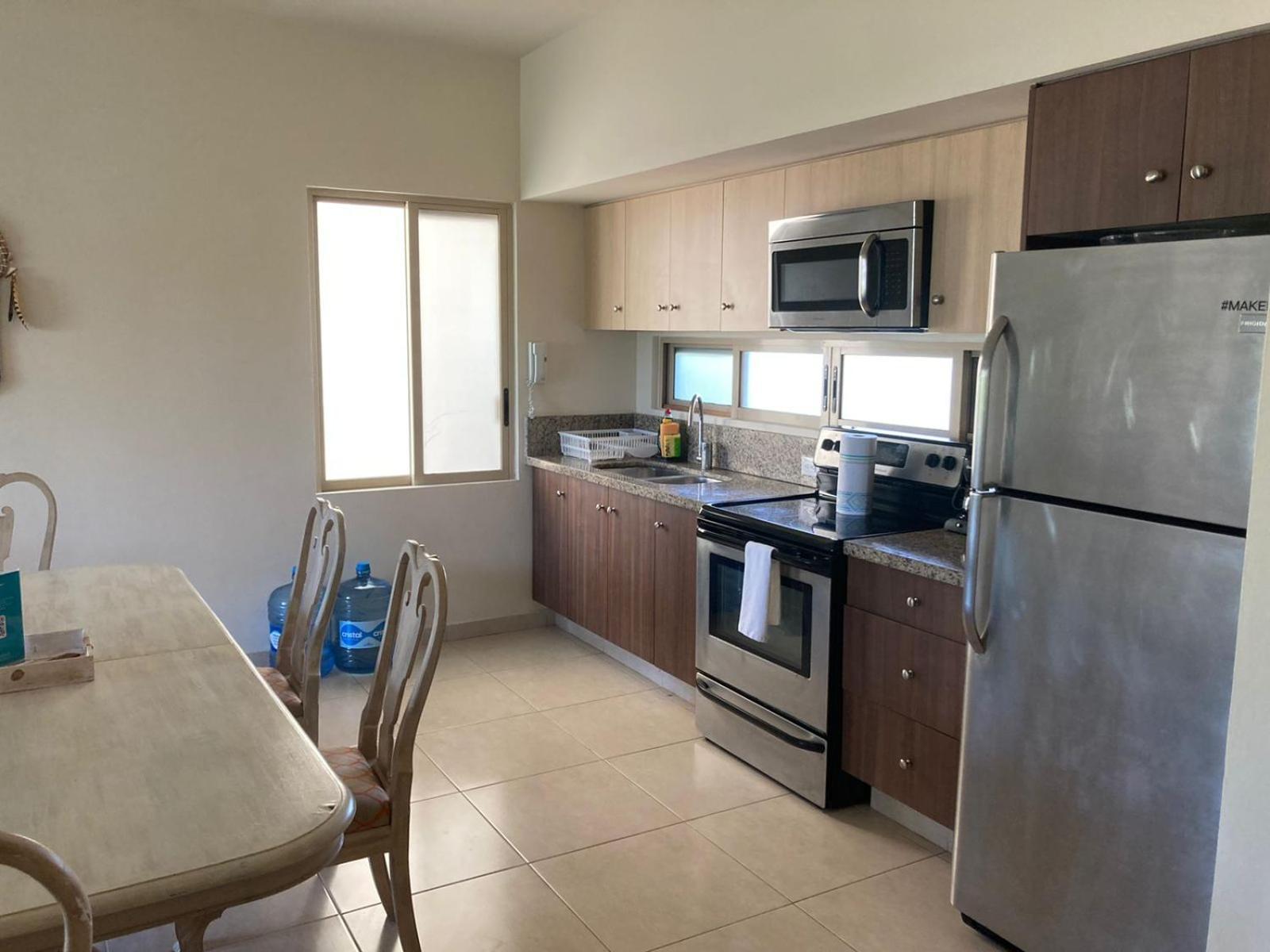Premium Penthouse With Pool, Private Rooftop & Hot Tub Apartment *