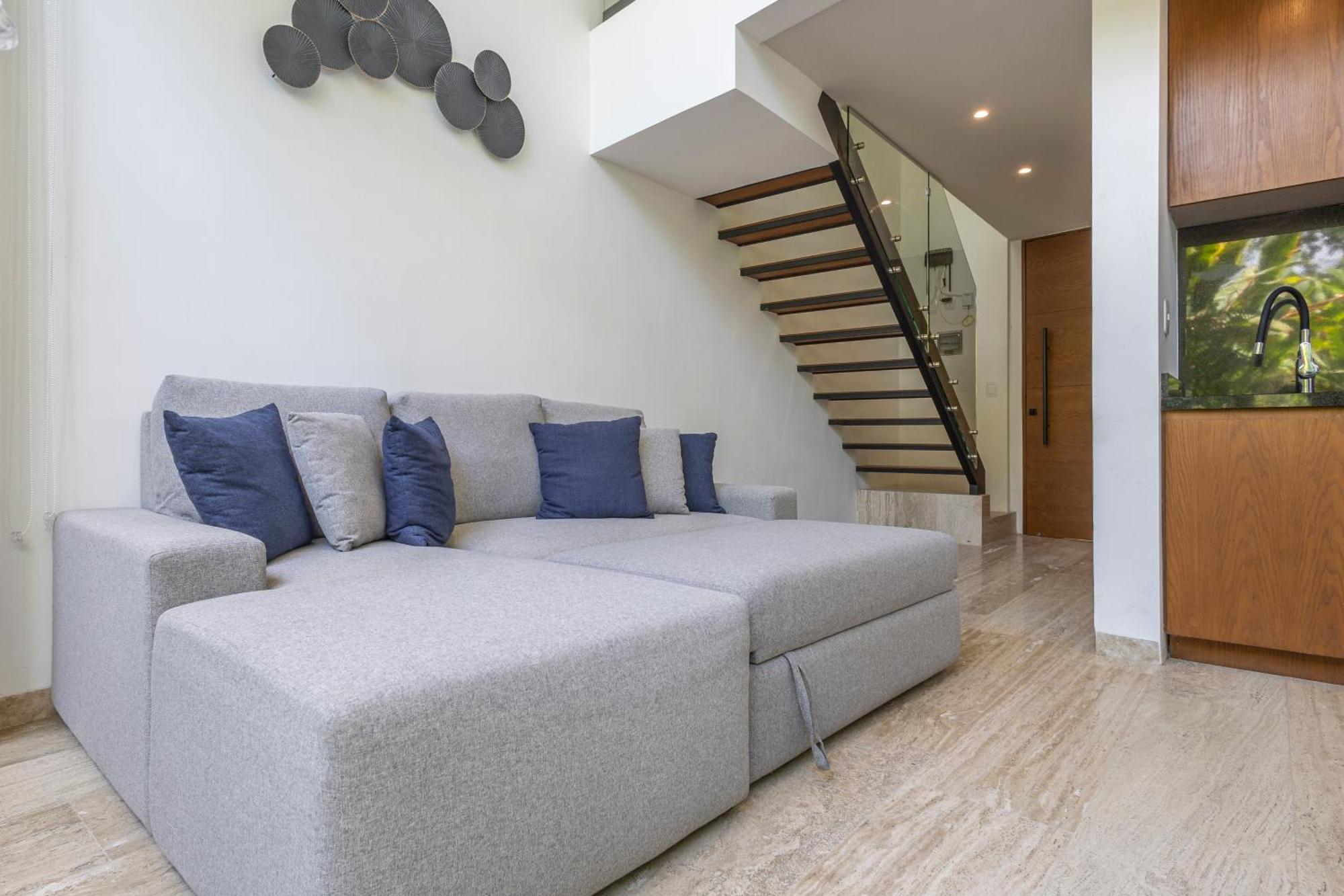 Mistiq Gardens Apartment *