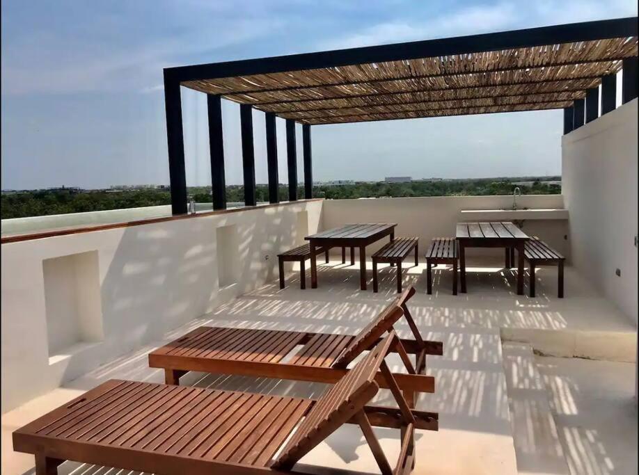 3ppl At Great Price & Location In Tulum
