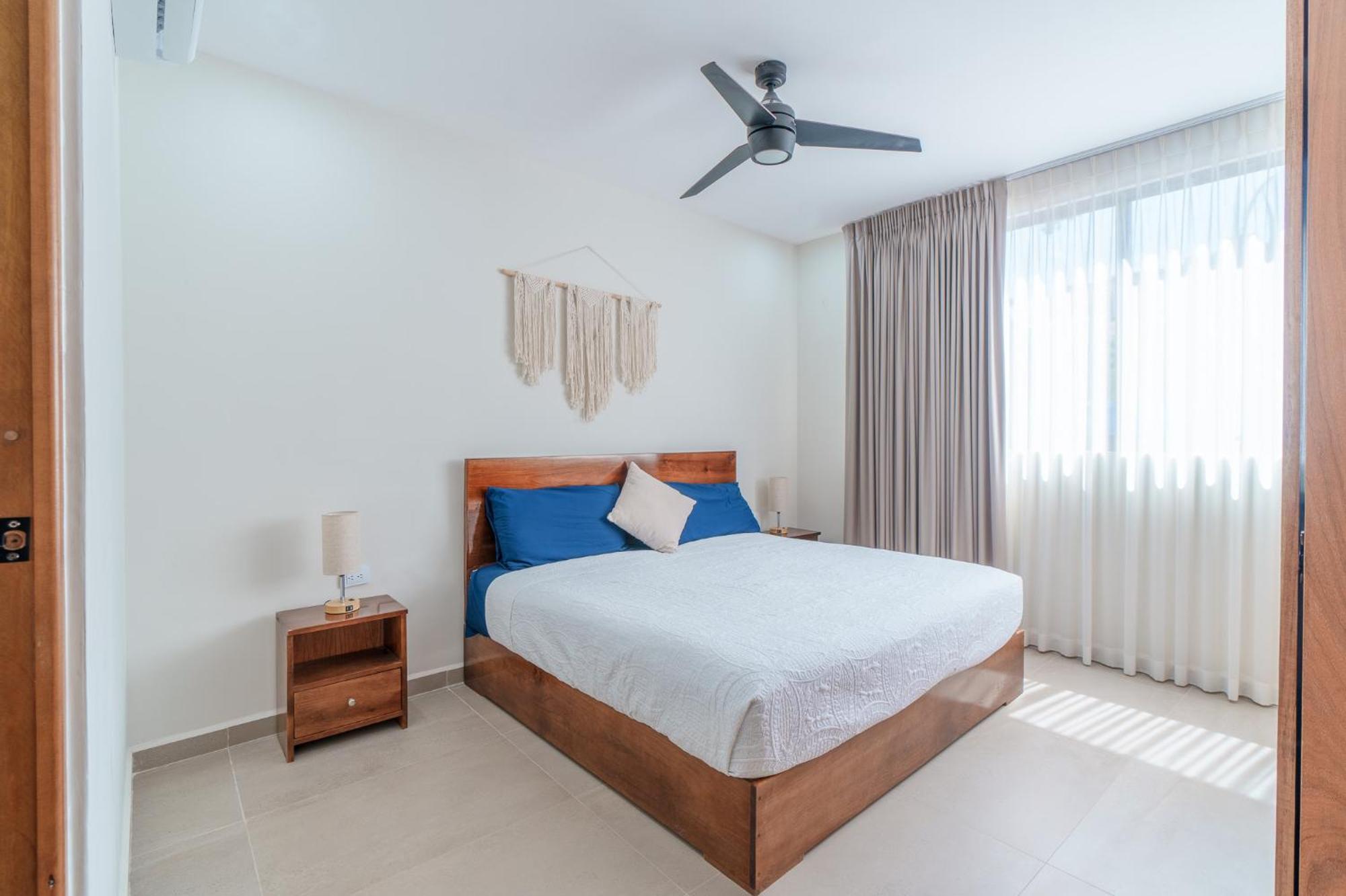 Downtown Penthouse With Private Pool, Rooftop Pool And Gym, Short Distance From Beaches, Restaurants & Nightlife Apartment