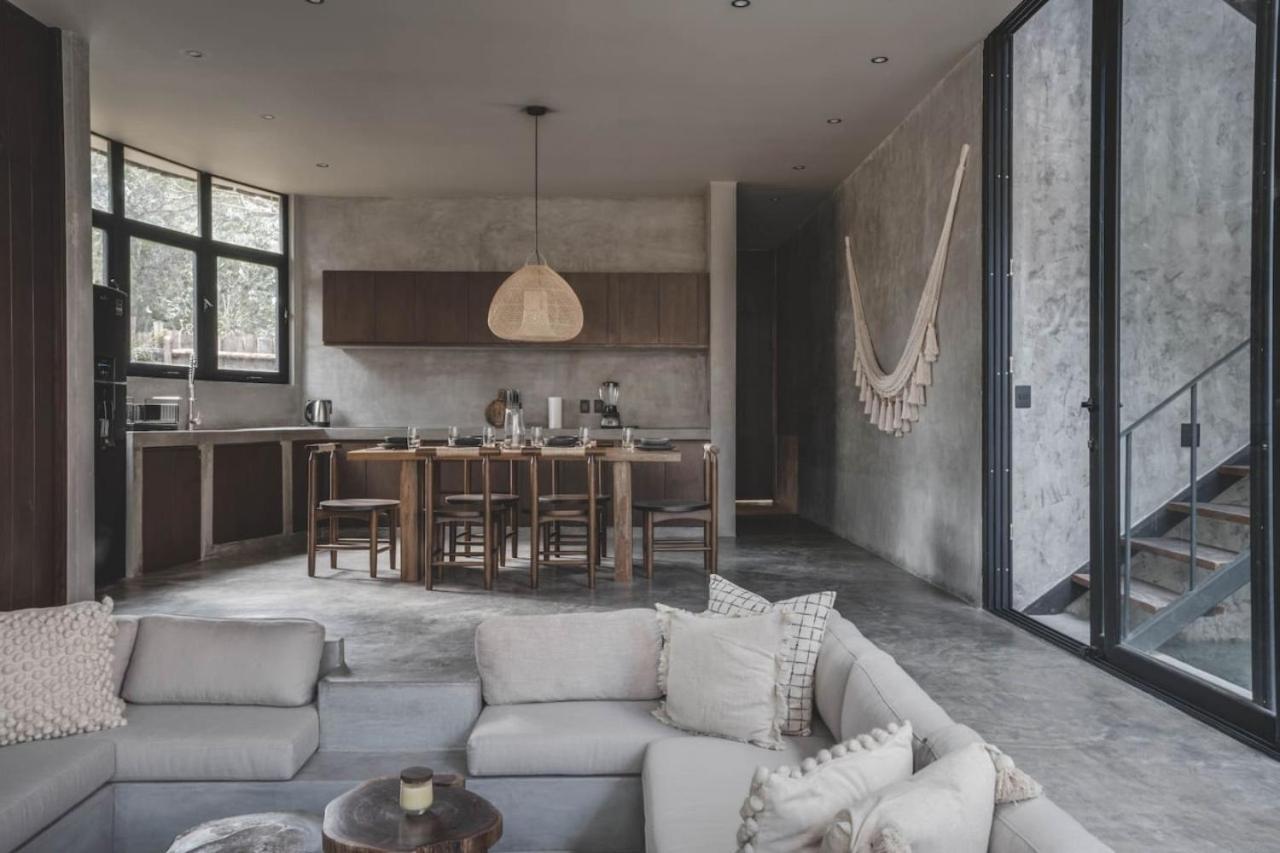 Escencia Casa Oasis G21 *