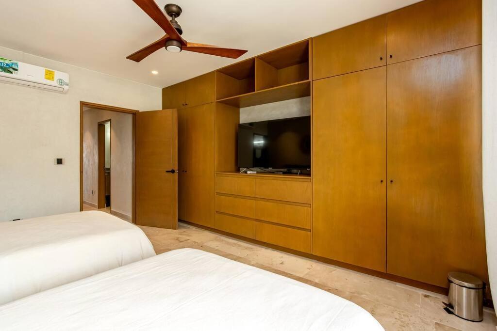 Luxury Beachfront Getaway Tankah Bay