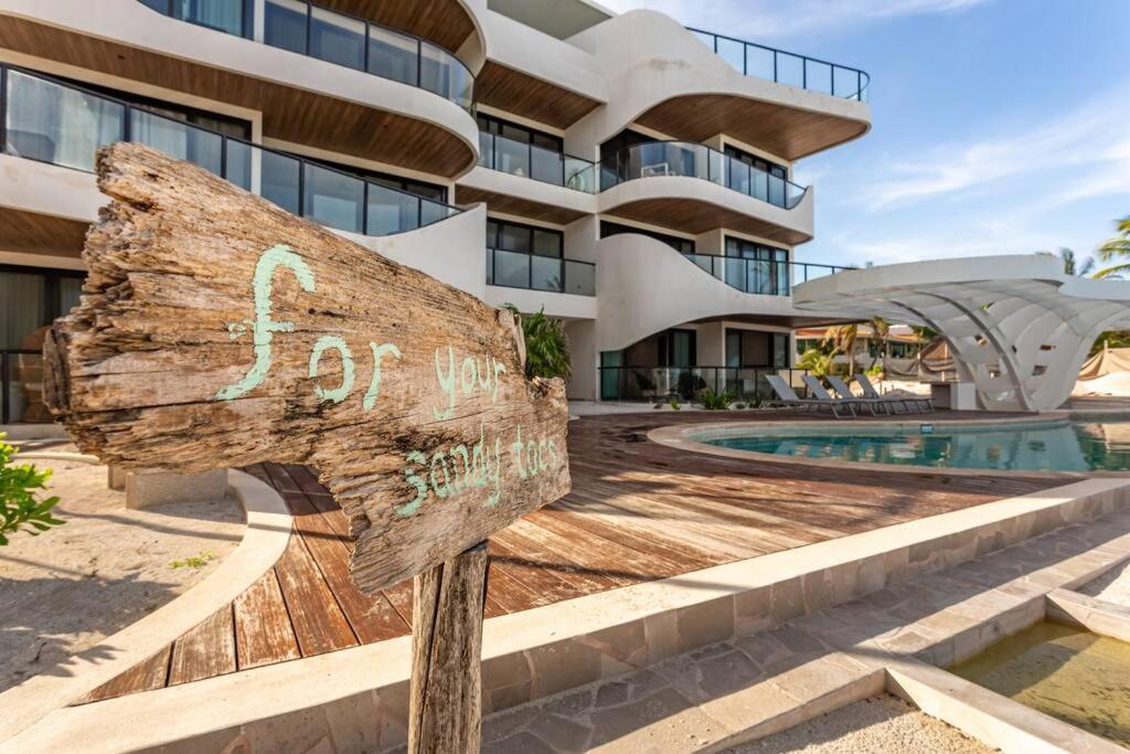 Luxury Beachfront Getaway Tankah Bay * Tulum