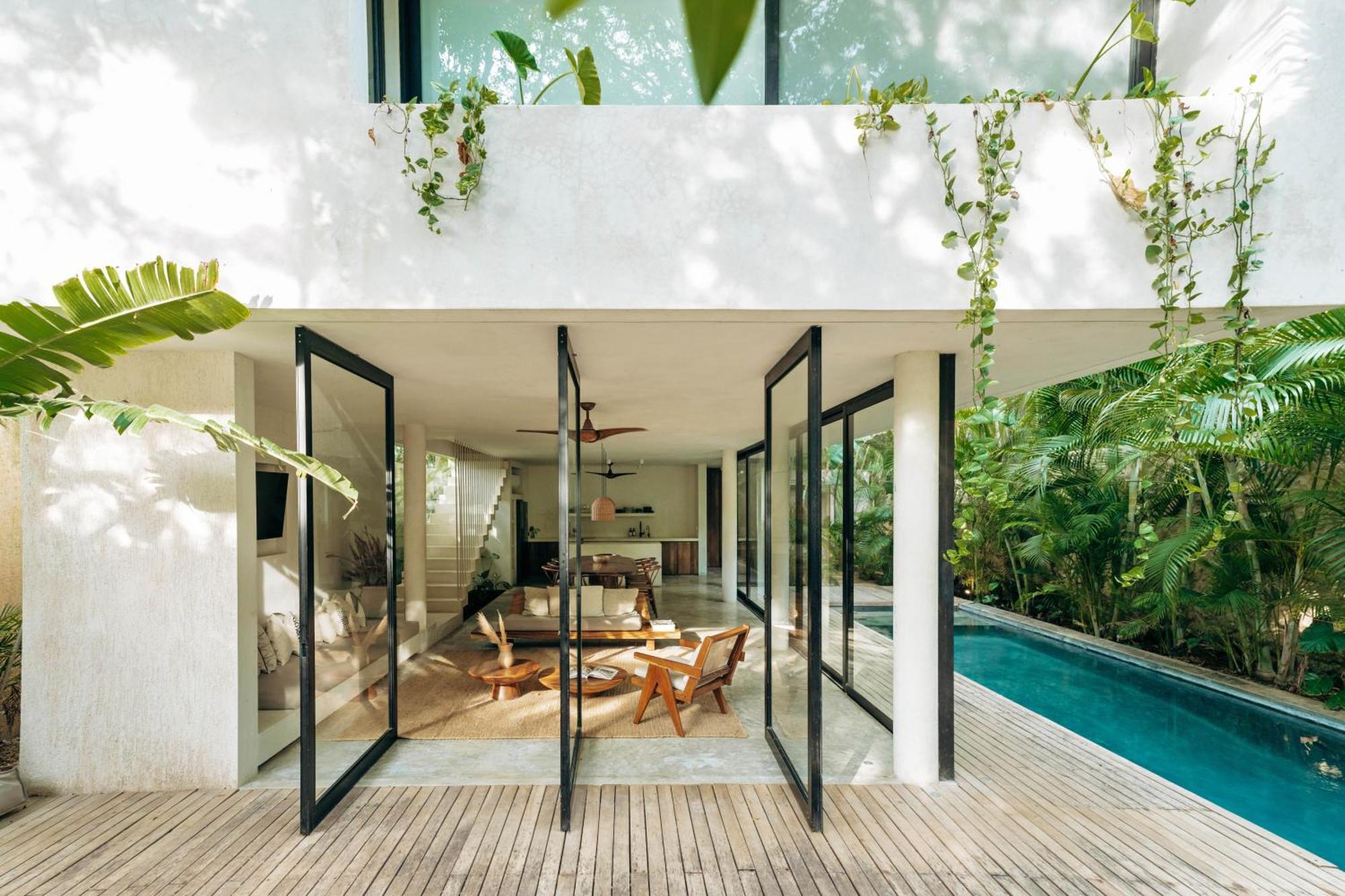Casa Areca, Awarded Architectural Located In A Secured Gated Community, With Concierge Services *