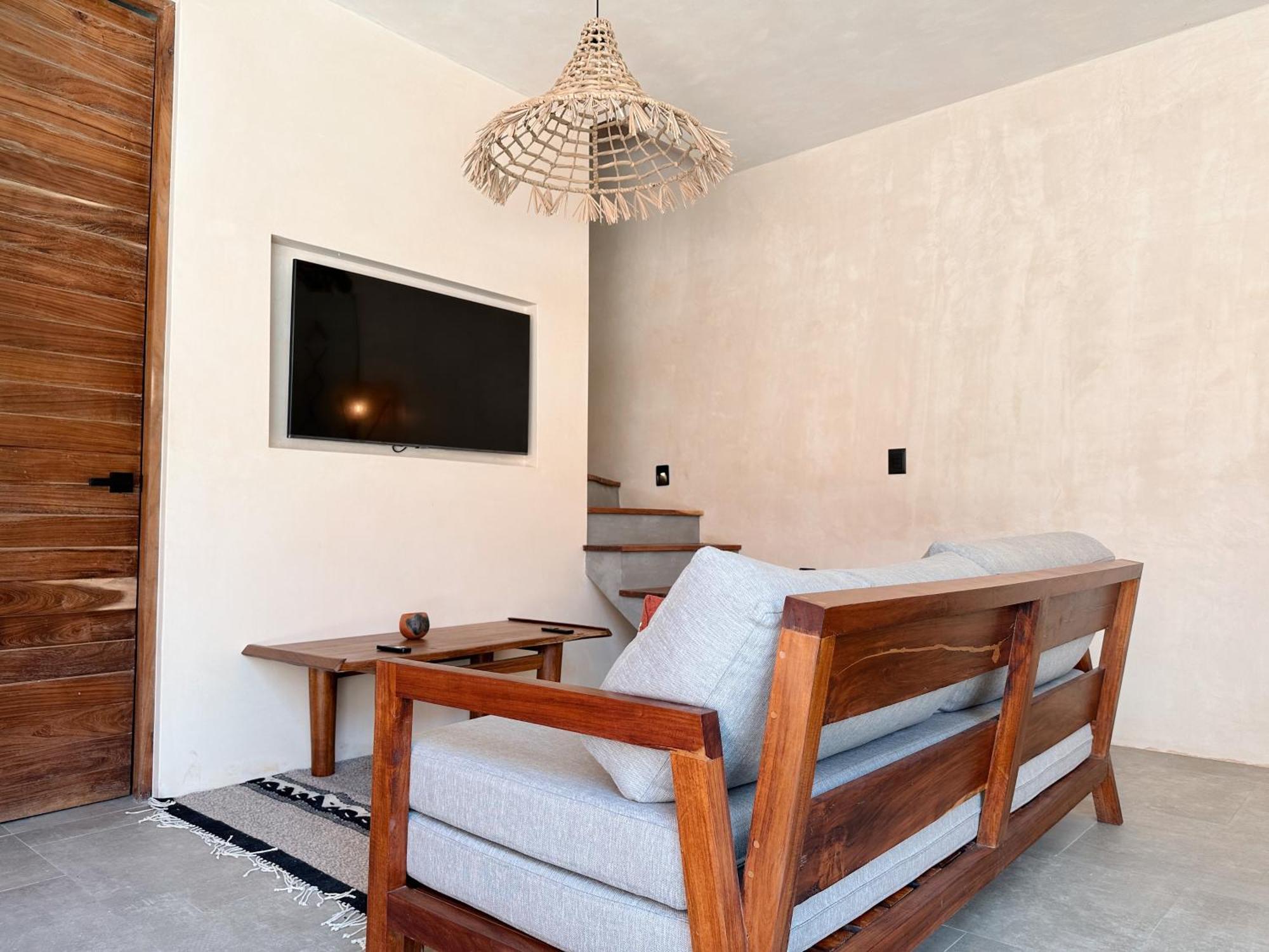2 Private Pools & Bbq Apartment *
