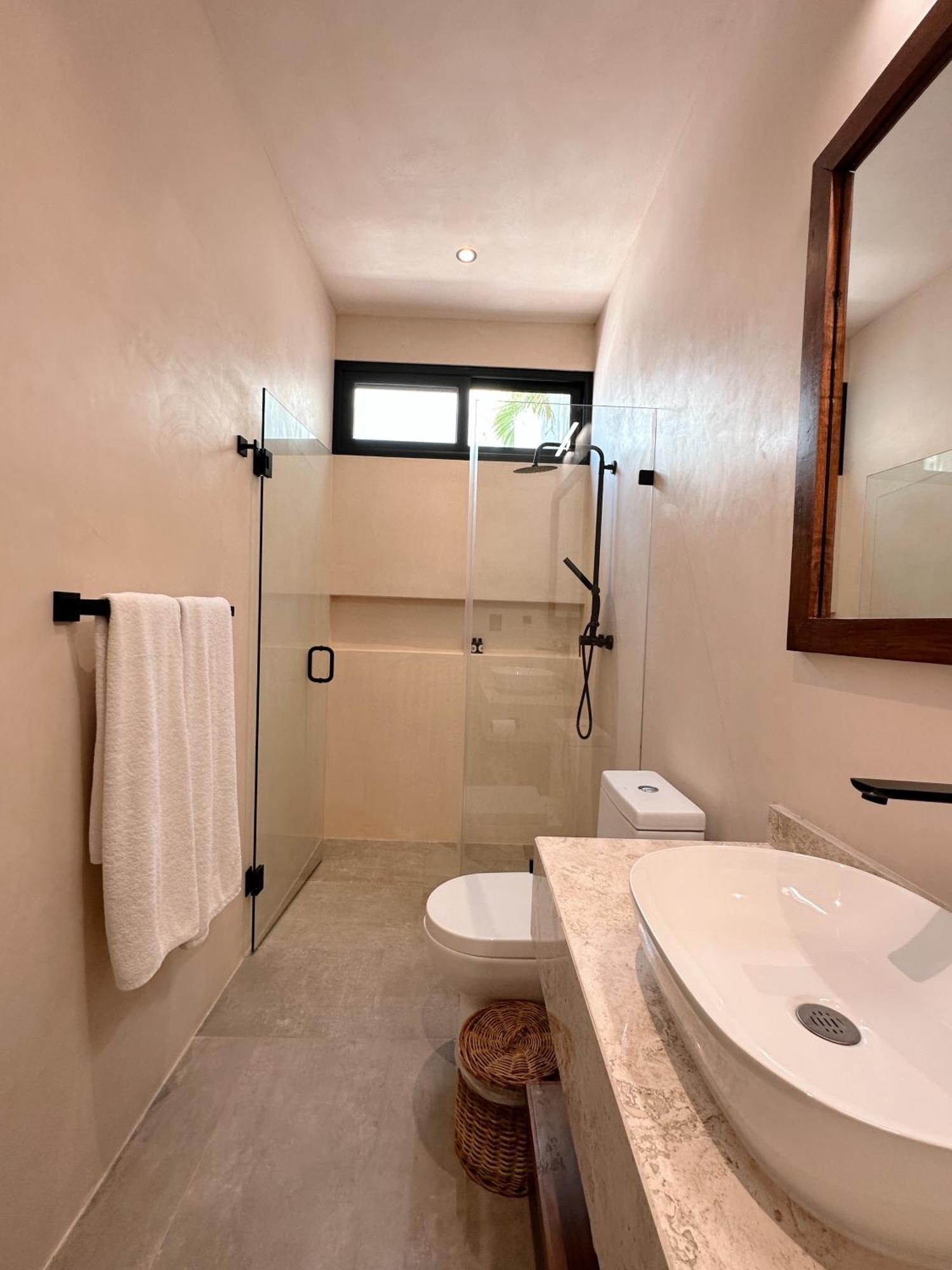 Apartment 2 Private Pools & Bbq