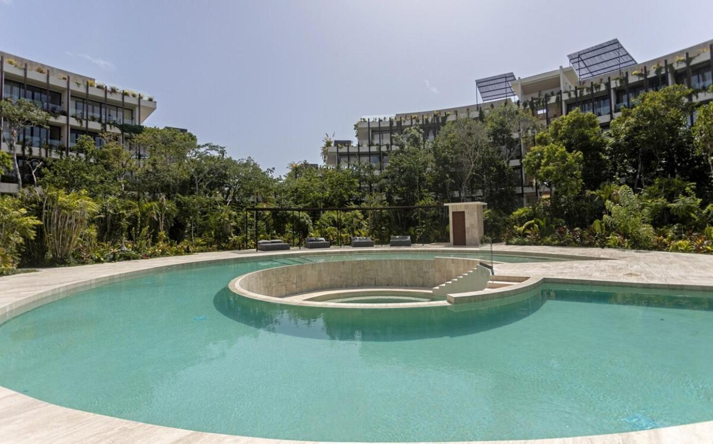 Apartment Jungle Luxury Pools, Gym & *