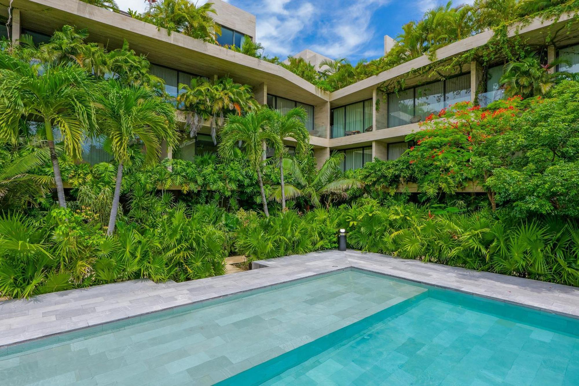 Mistiq E104 Apartment *