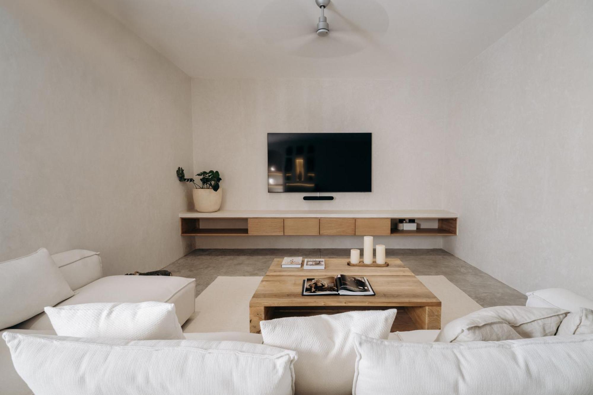 Lev - Celebrated Architectural Designer Villa