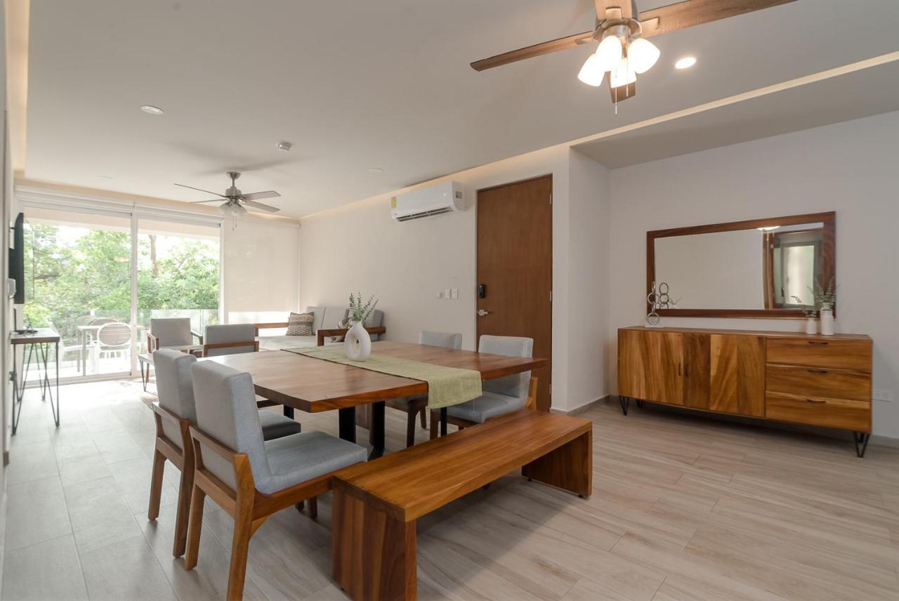 Full Space, 6 Building