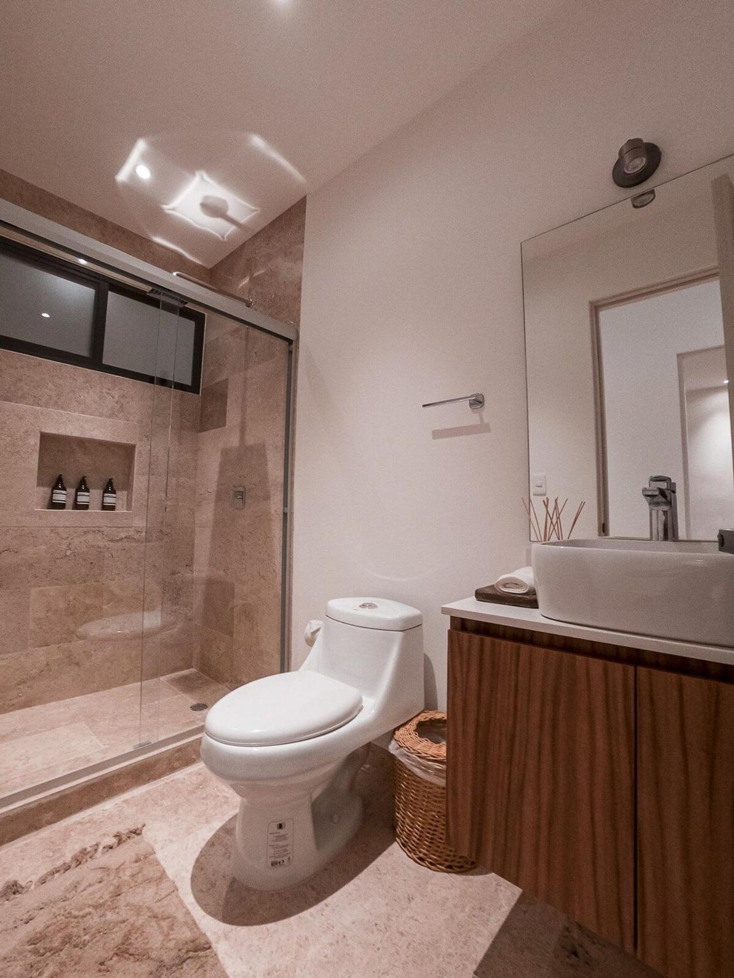 Apartment New! Plunge Pool & Rooftop Pool Near Shops &