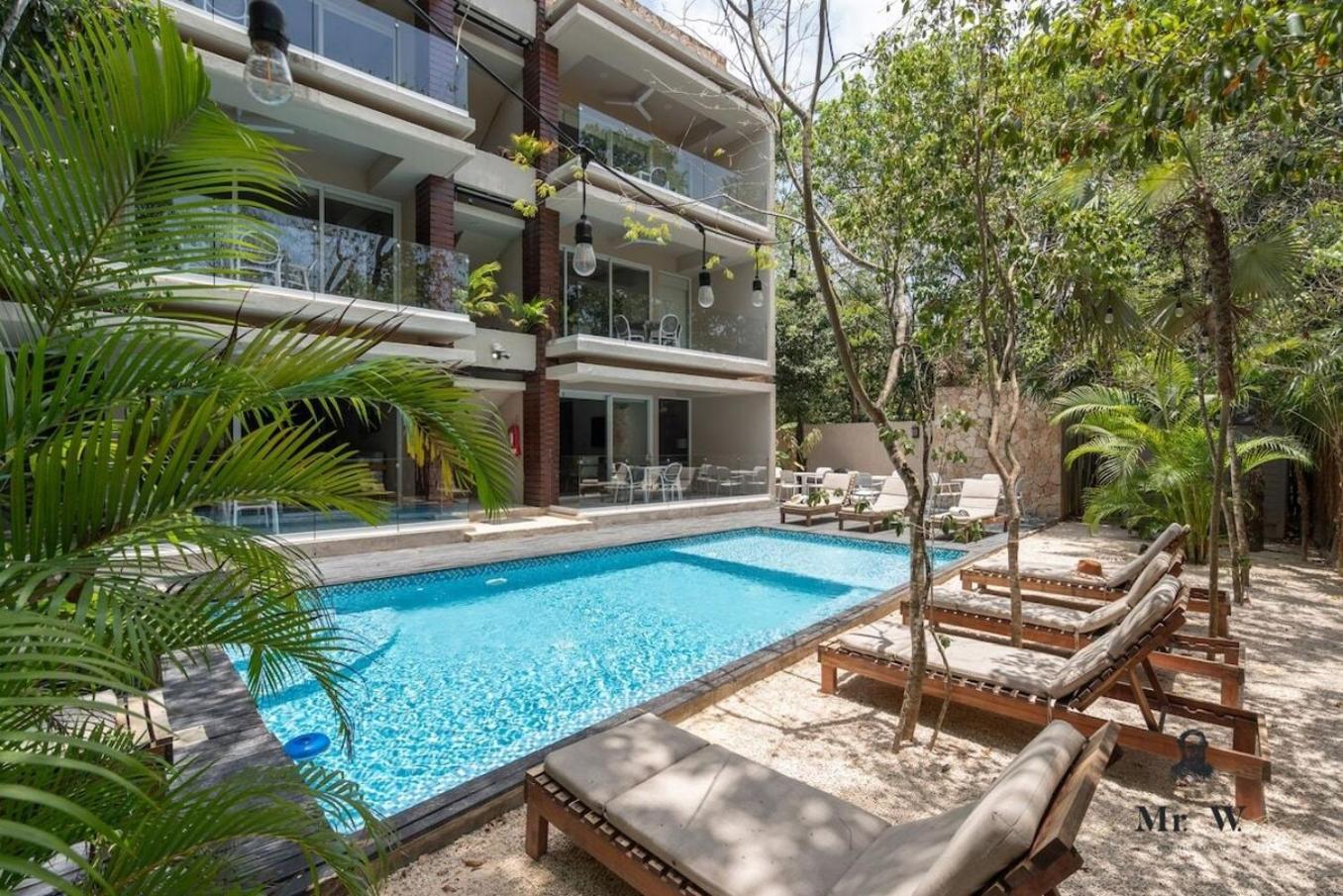Full Space, 6 Building Holiday home *