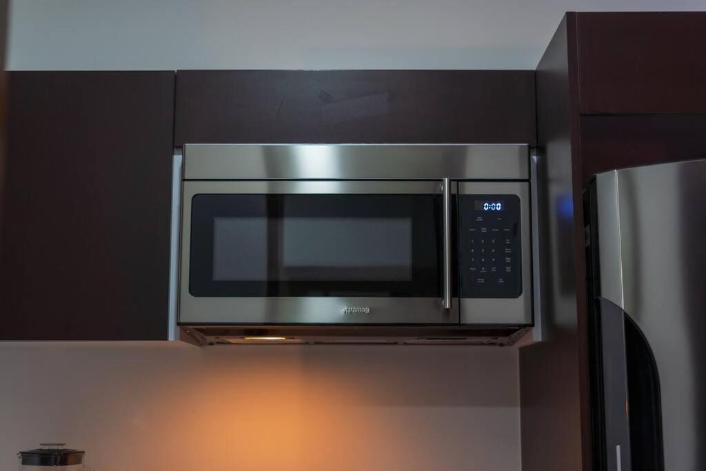 232 Chic W Premium Amenities Apartment *