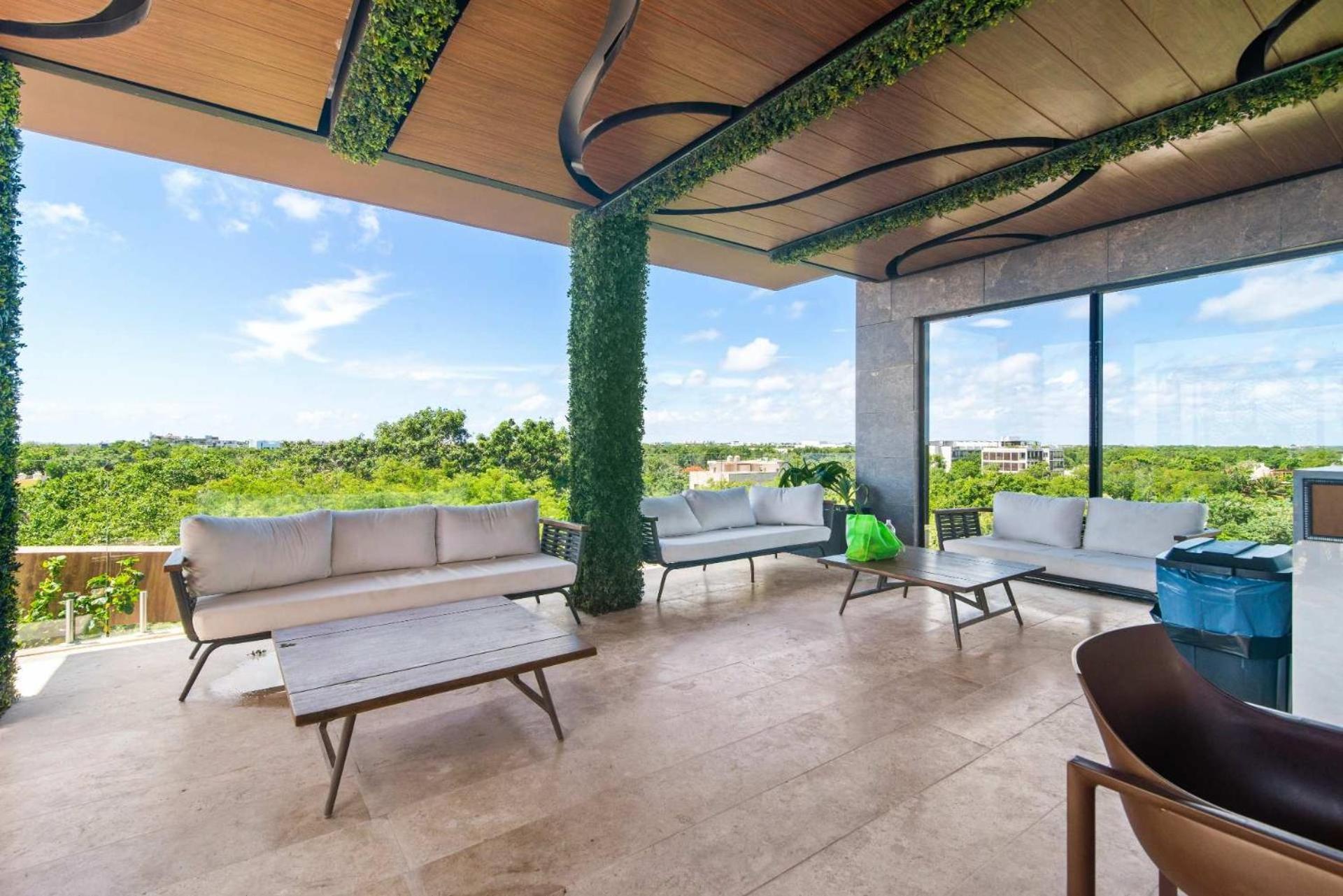 Menesse Hideaway - Elegant Bohemian Apartment