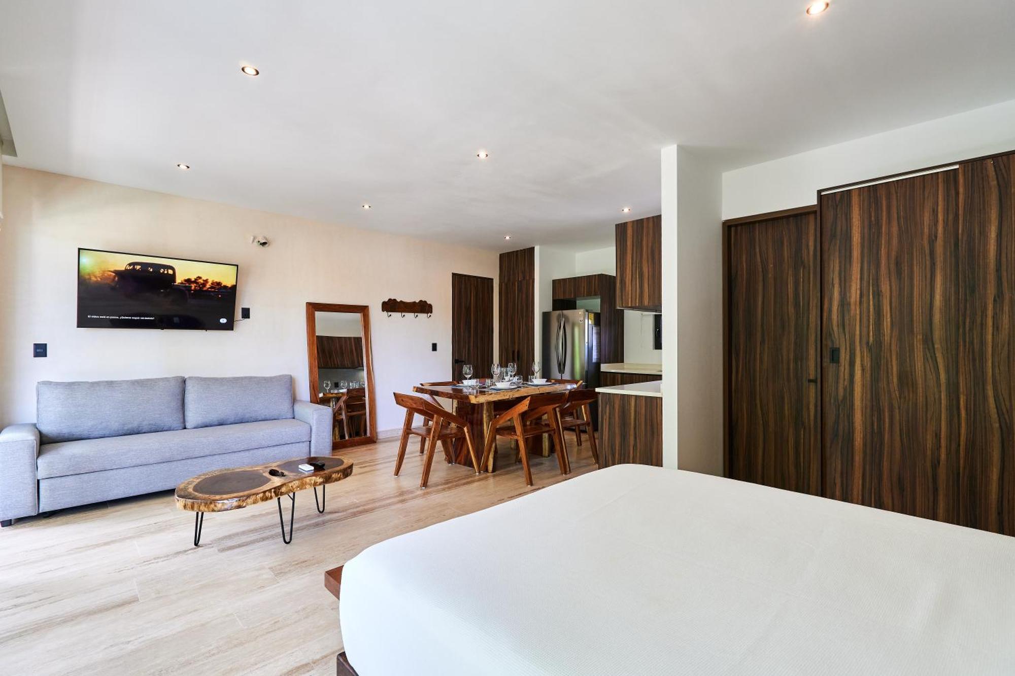 Familyfriendly Environment With Safety & Amenities * Tulum