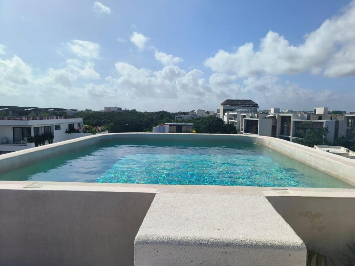 Casa Leela Luxury Villa, 4 Floors, 5.5 Bathrooms, 2 Pools, Rooftop Holiday home