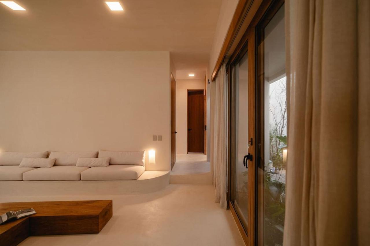 Casa Leela Luxury Villa, 4 Floors, 5.5 Bathrooms, 2 Pools, Rooftop Tulum