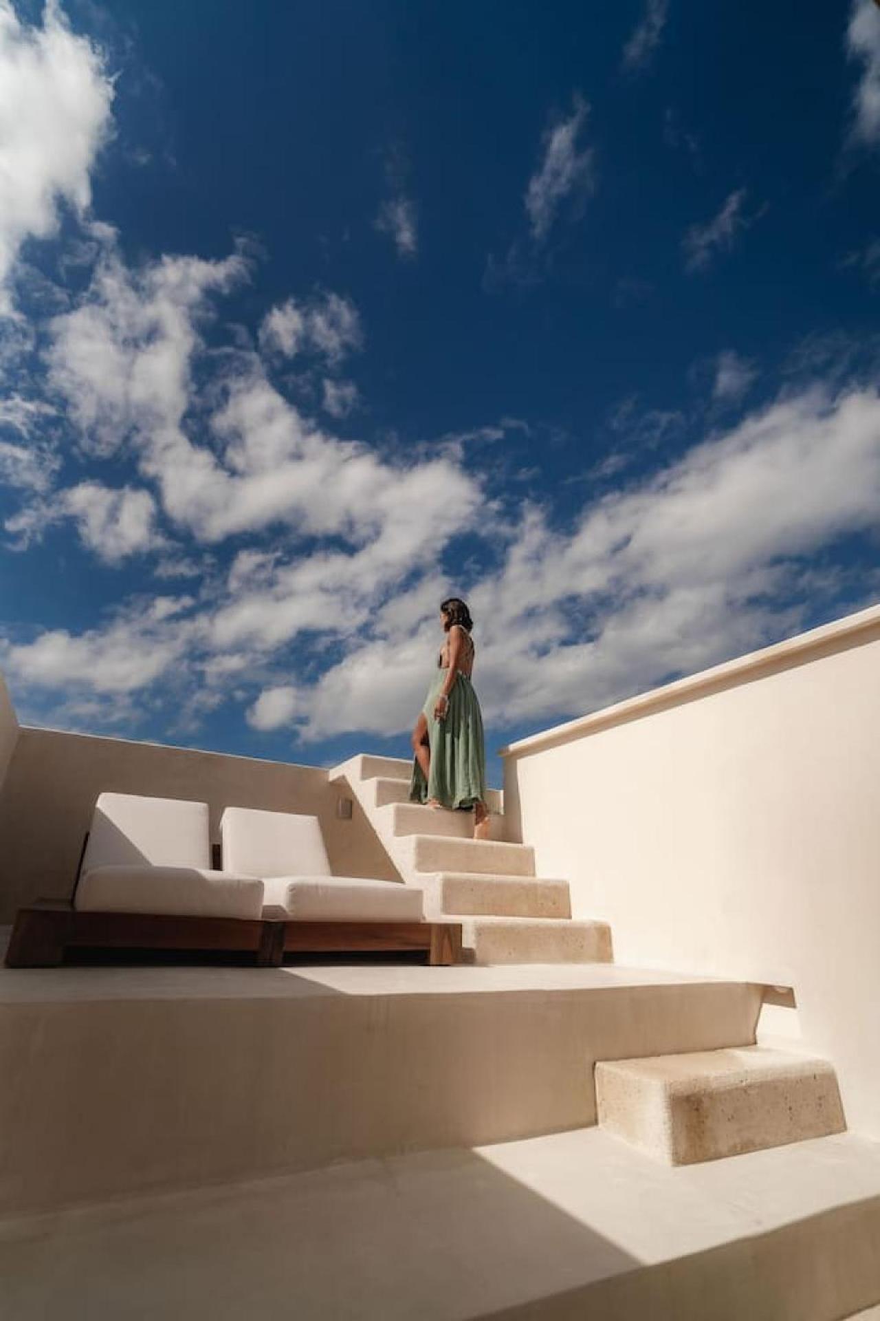 Casa Leela Luxury Villa, 4 Floors, 5.5 Bathrooms, 2 Pools, Rooftop Holiday home Tulum